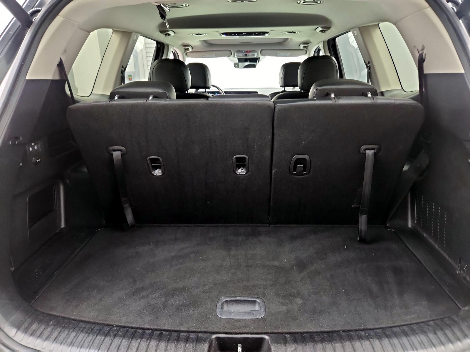 2025 Kia Telluride S - Photo 24