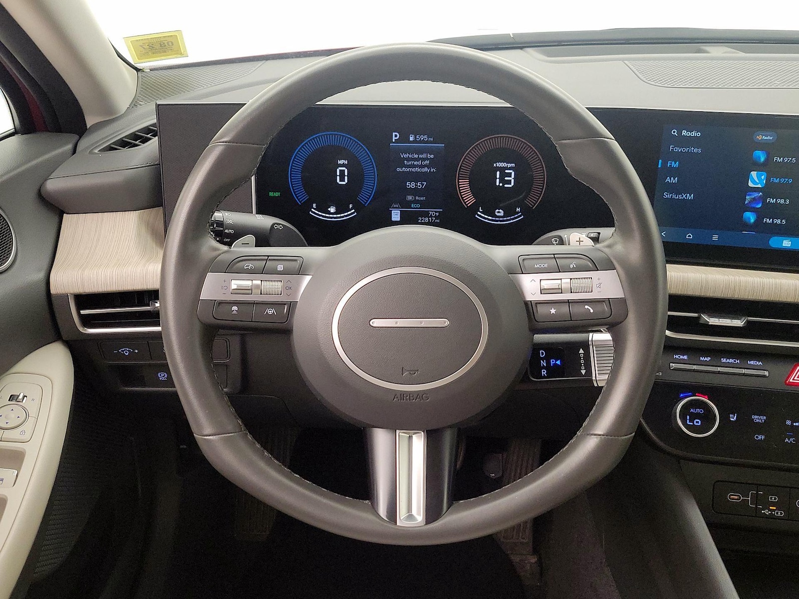 2025 Hyundai Sonata Hybrid SEL - Photo 11