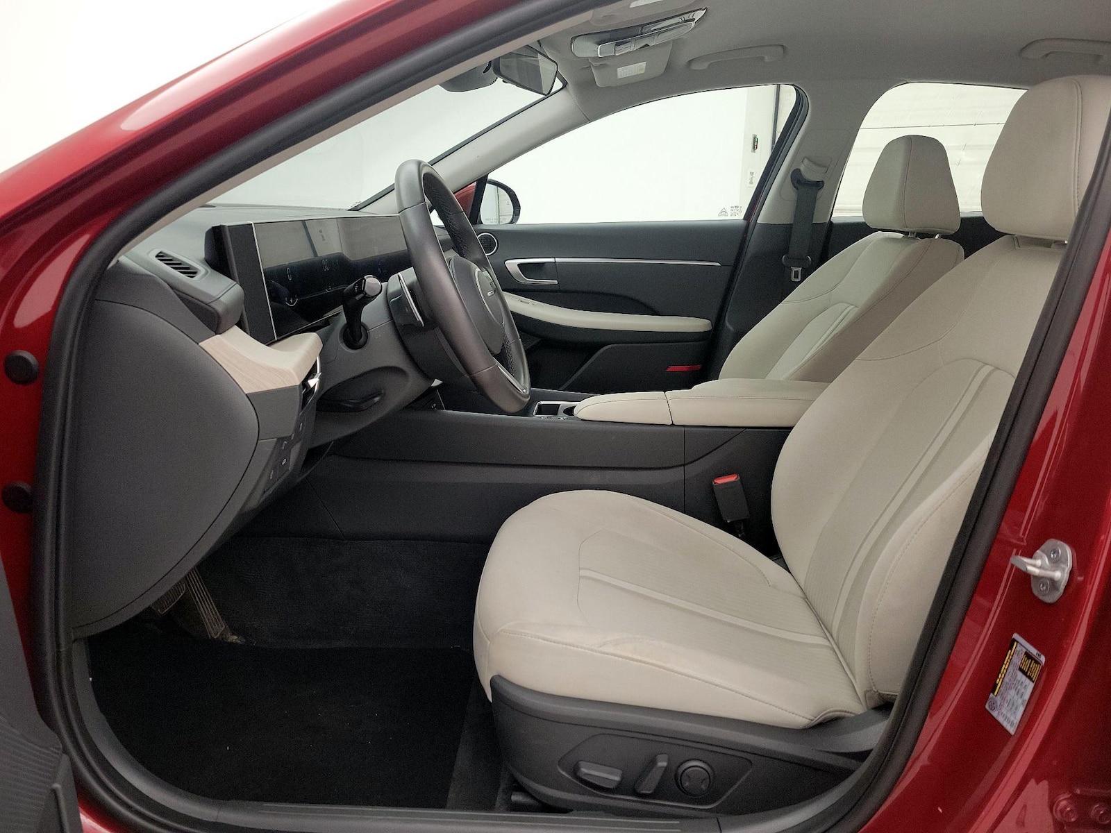 2025 Hyundai Sonata Hybrid SEL - Photo 12