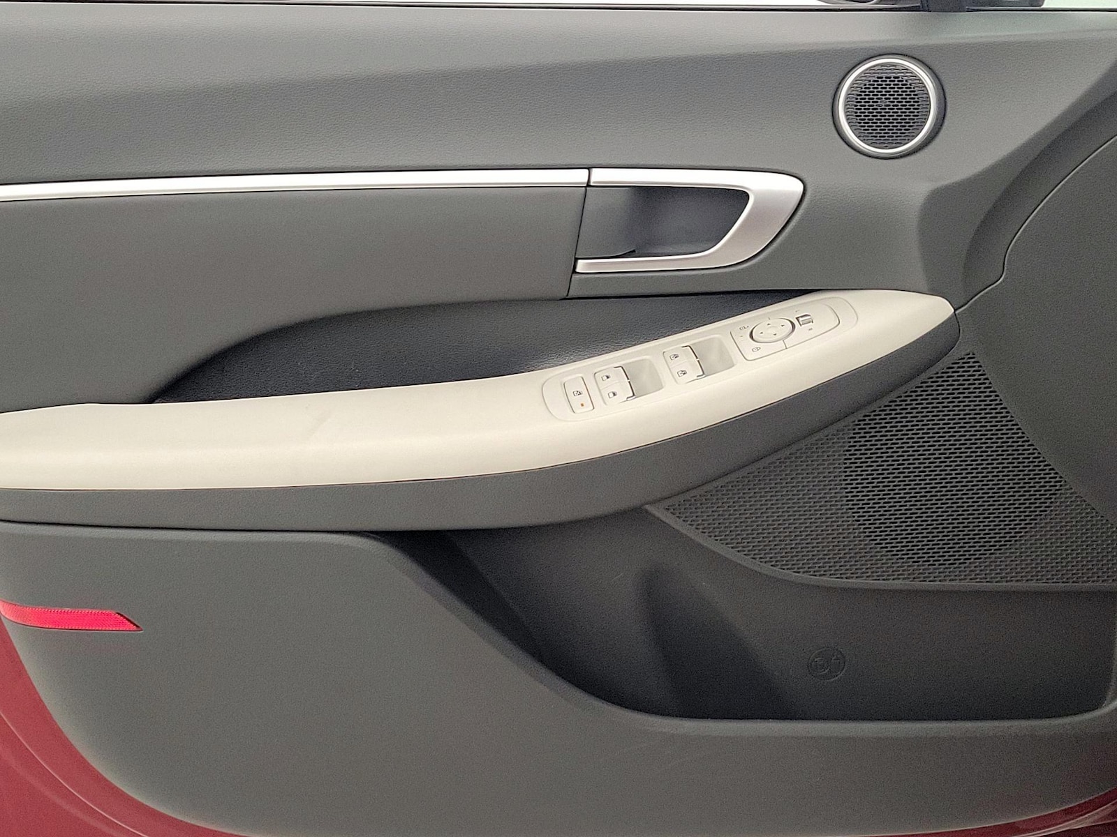 2025 Hyundai Sonata Hybrid SEL - Photo 13