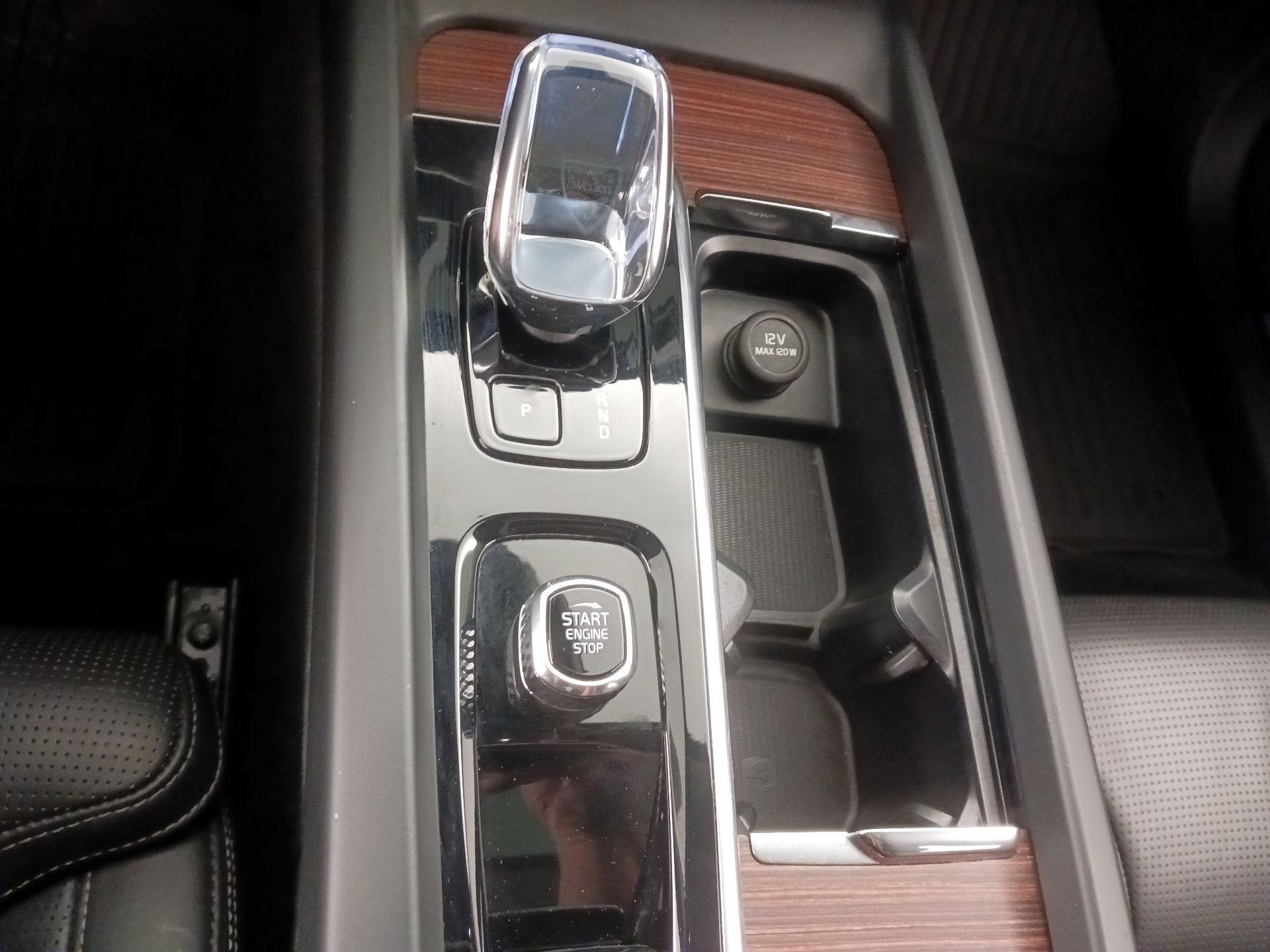 Thumbnail: 2023 Volvo XC60 - 17