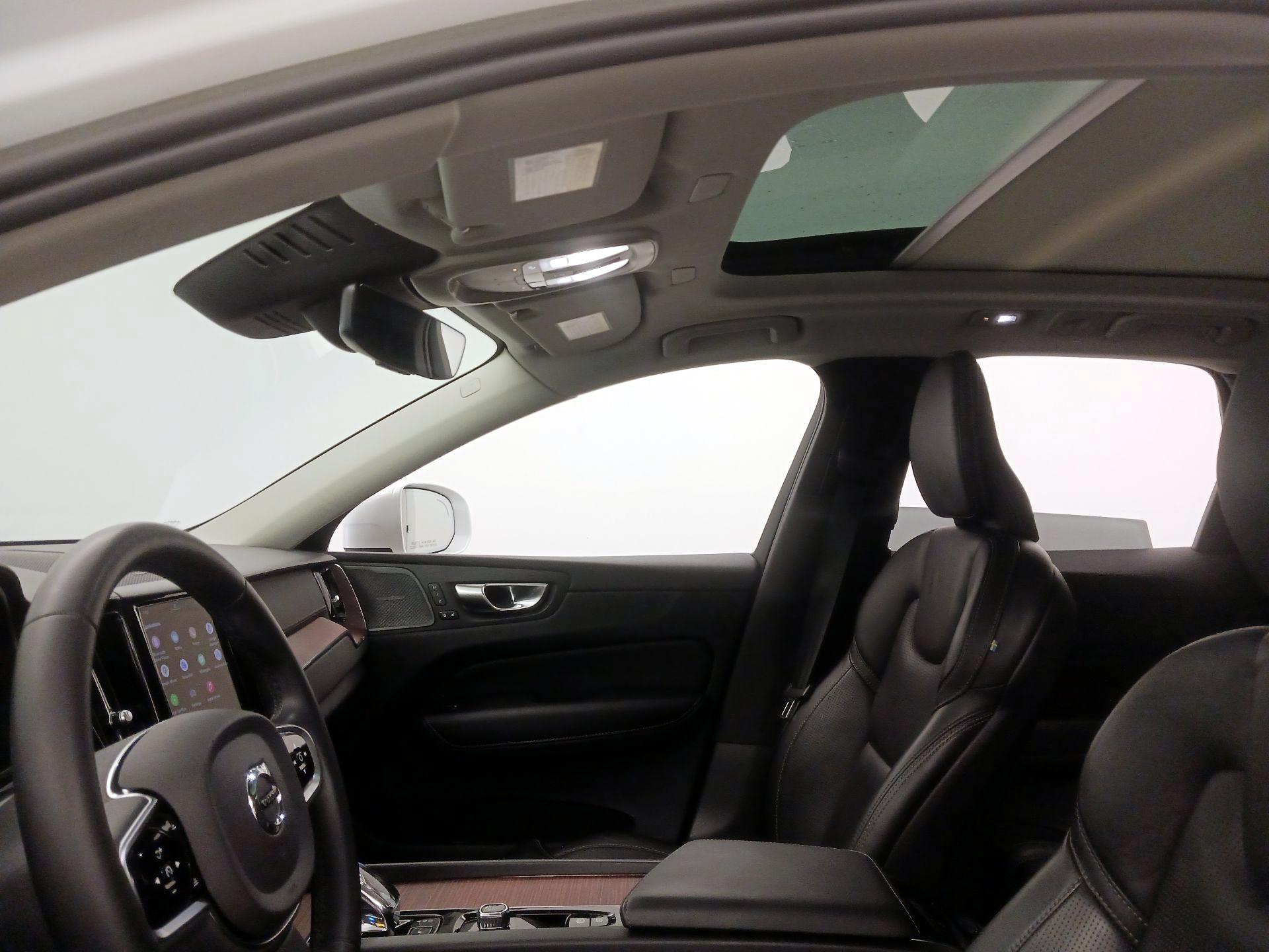 Thumbnail: 2023 Volvo XC60 - 19