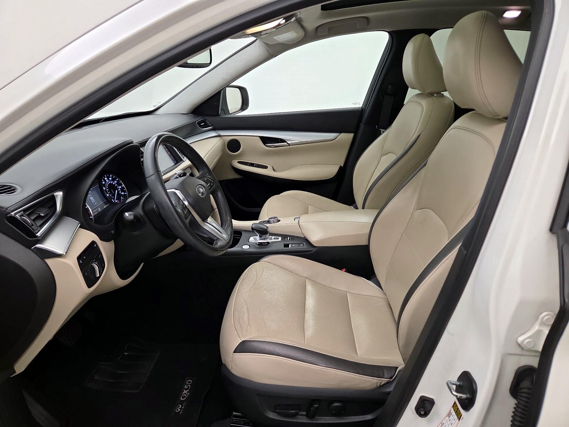 Thumbnail: 2019 INFINITI QX50 - 11