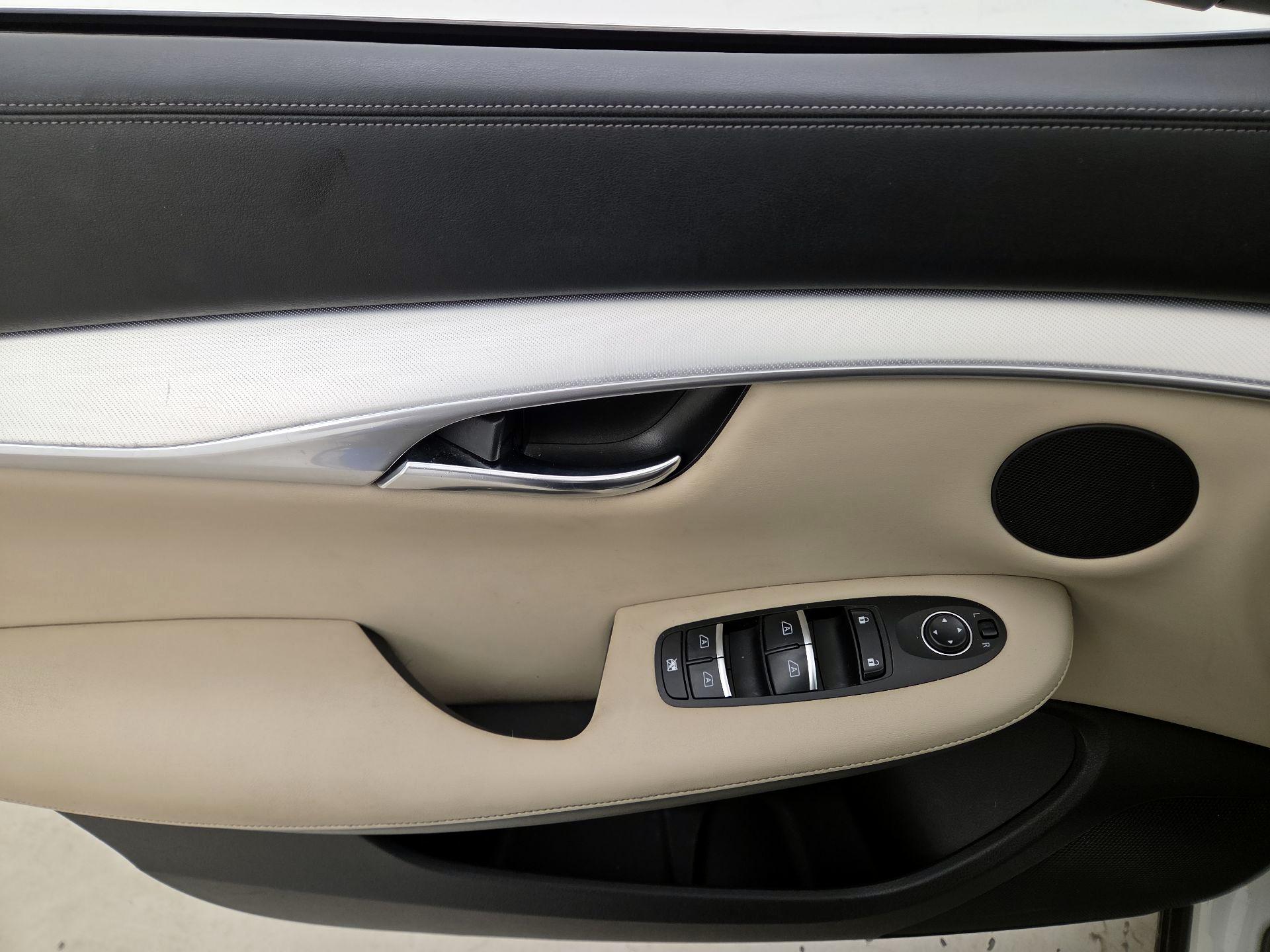 Thumbnail: 2019 INFINITI QX50 - 12