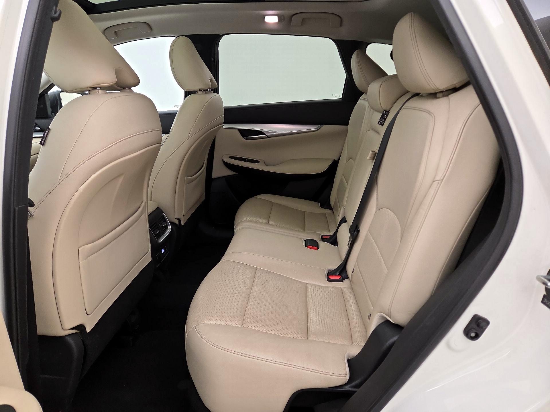 Thumbnail: 2019 INFINITI QX50 - 20