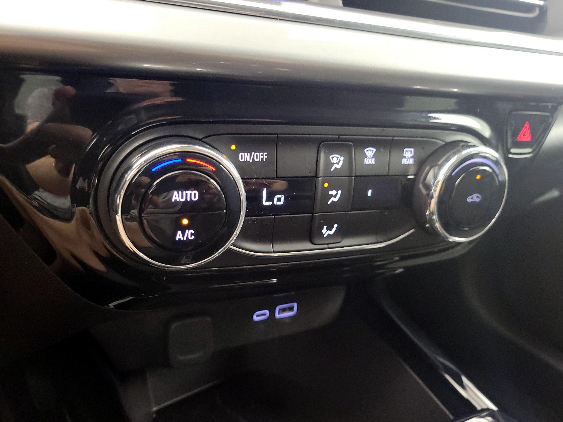 Thumbnail: 2025 Chevrolet Trax - 14