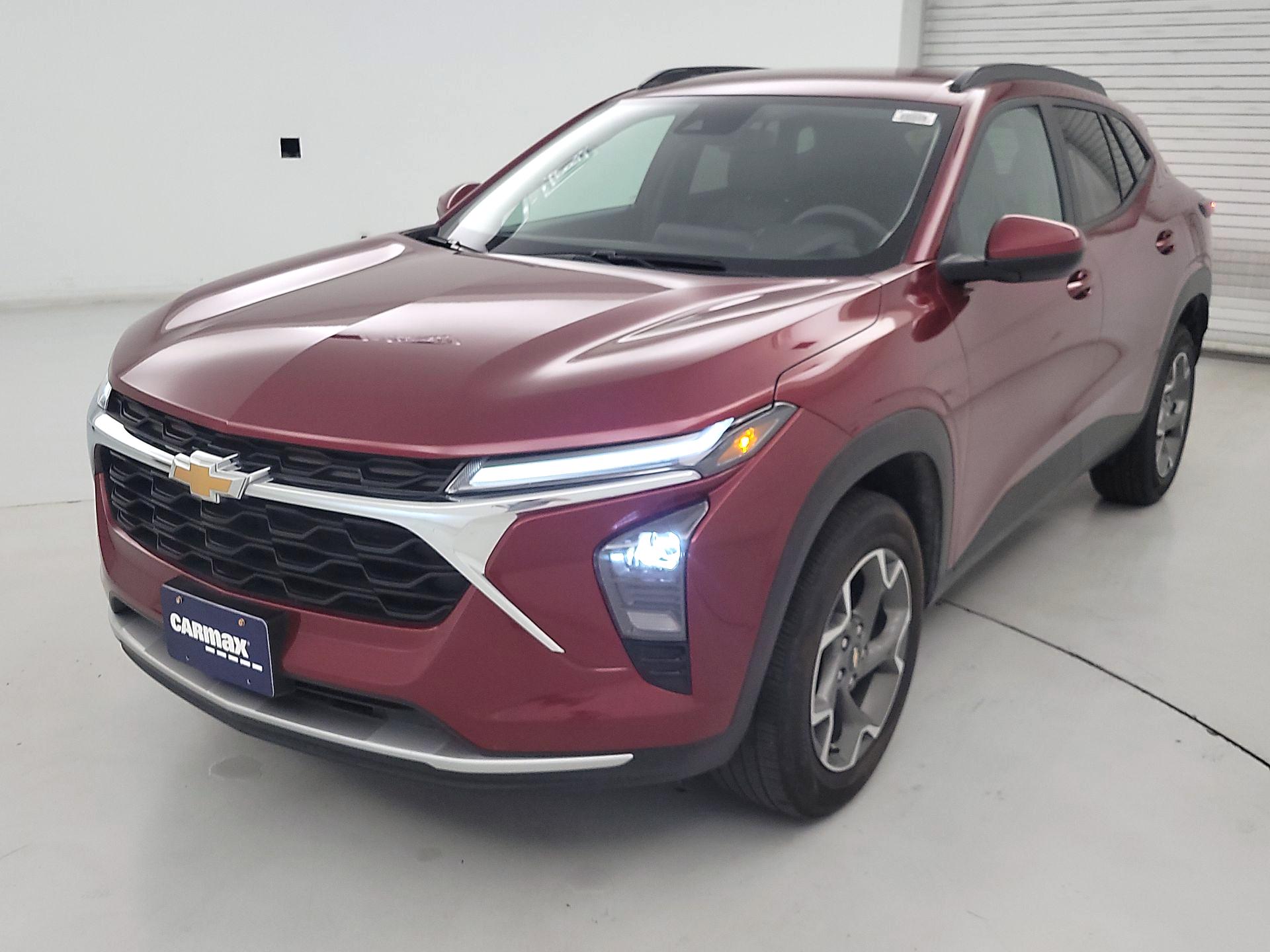 Thumbnail: 2025 Chevrolet Trax - 3