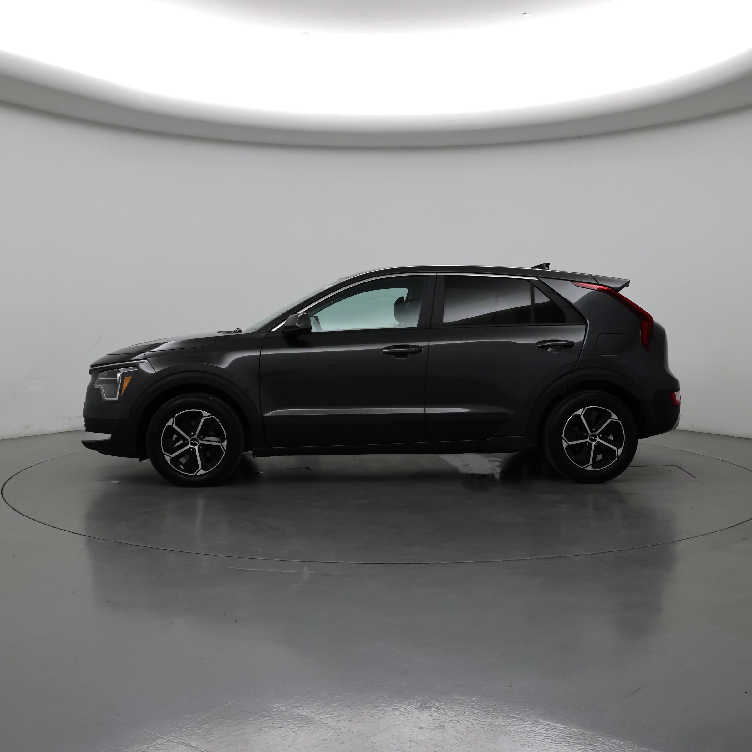Thumbnail: 2026 Kia Niro - 3