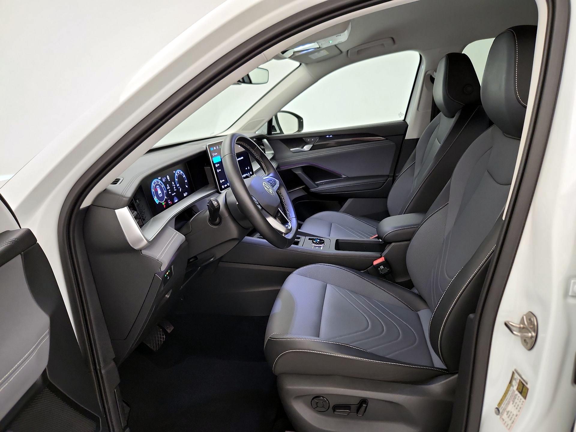 Thumbnail: 2026 Volkswagen Tiguan - 11