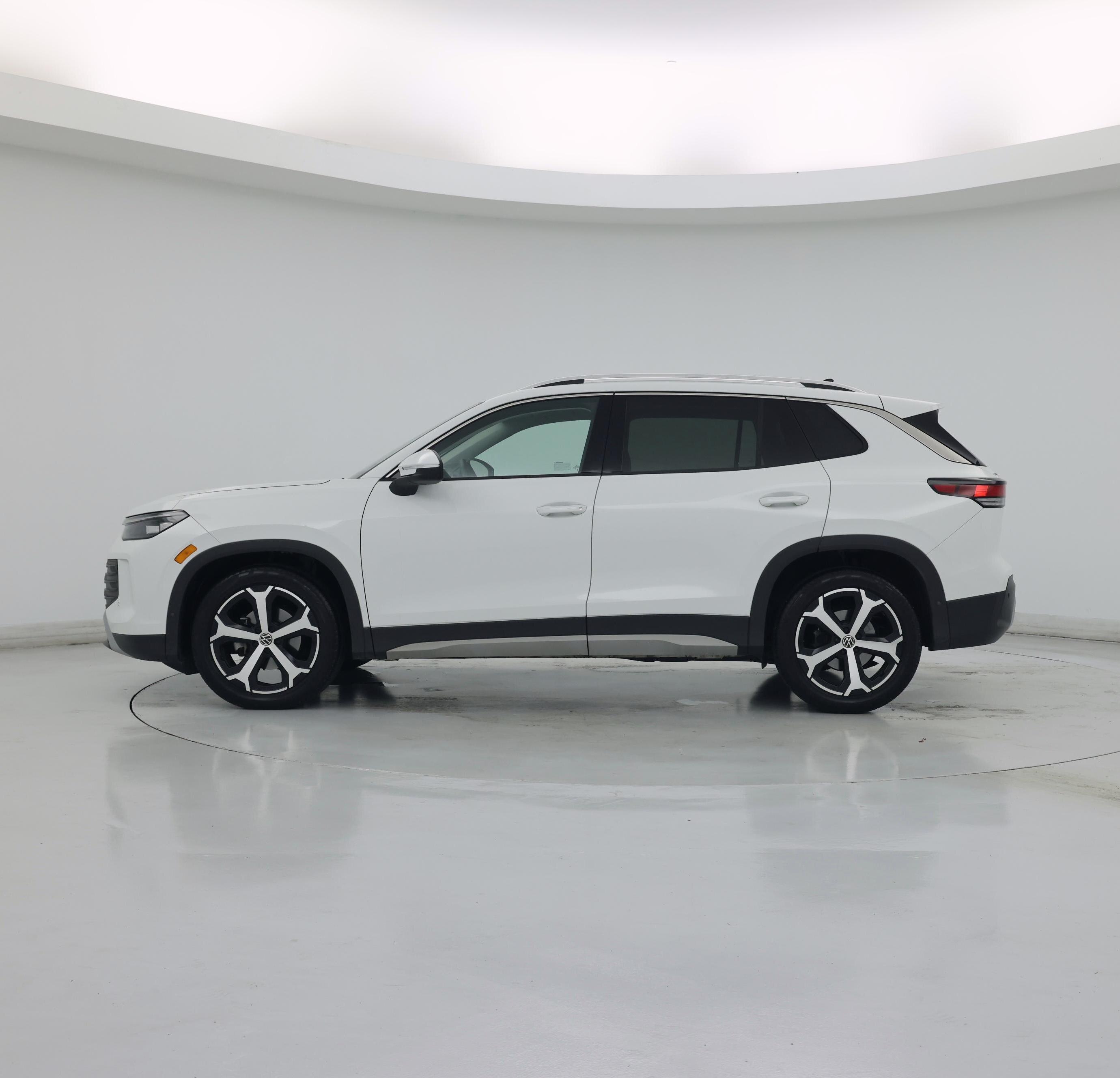 Thumbnail: 2026 Volkswagen Tiguan - 3