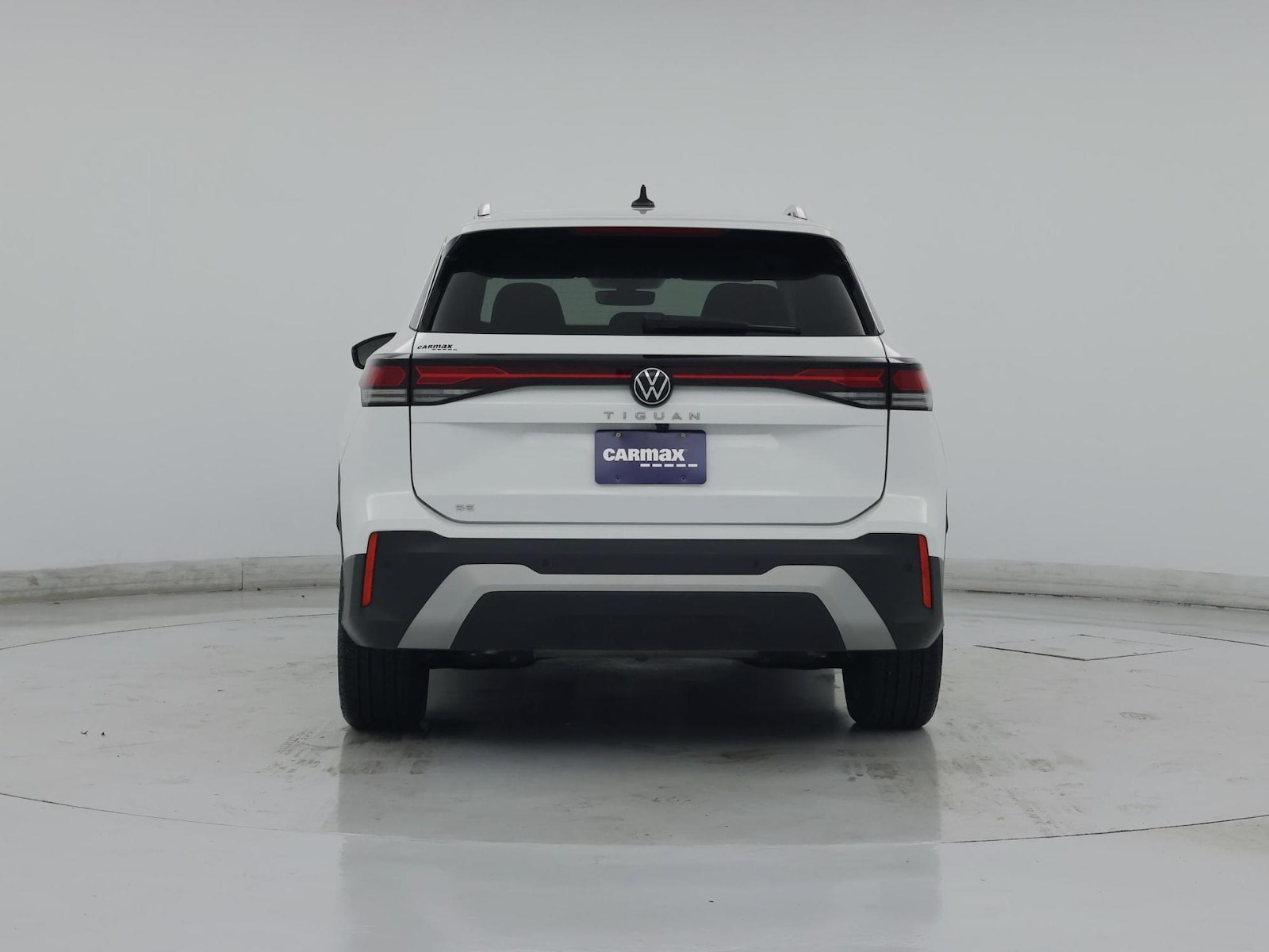 2026 Volkswagen Tiguan SE - Photo 7
