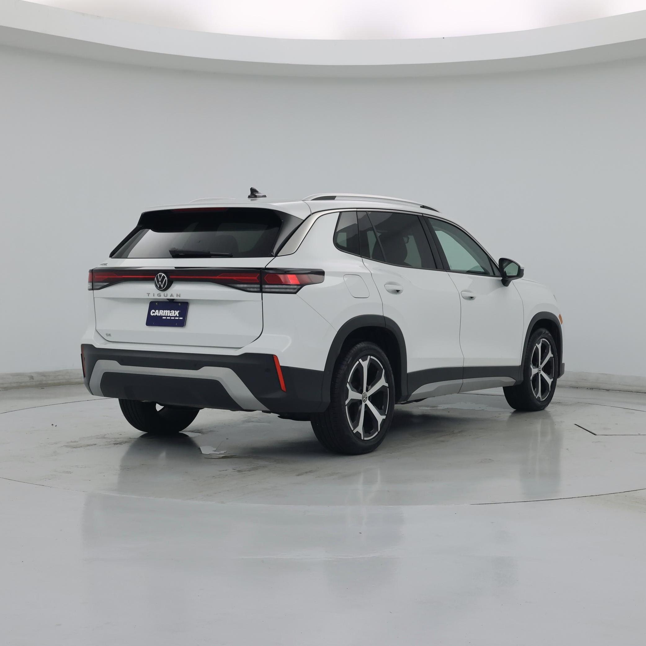 Thumbnail: 2026 Volkswagen Tiguan - 8