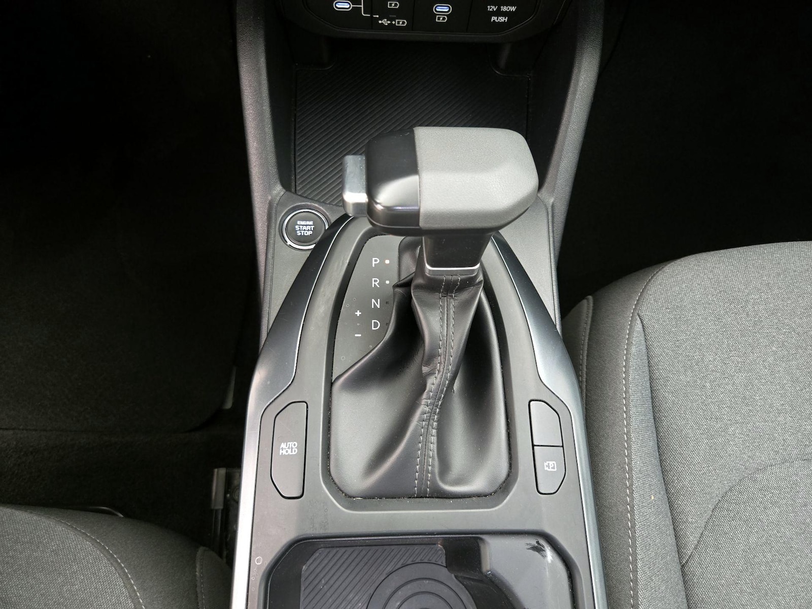 2025 Kia K4 LXS - Photo 18