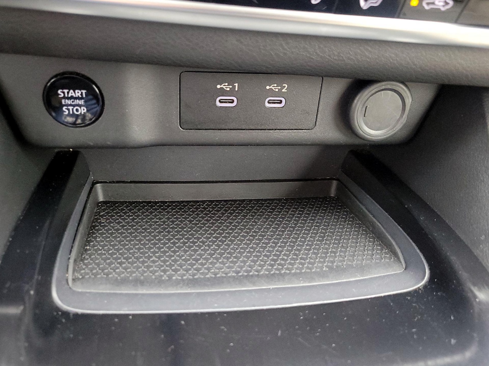 2025 Nissan Rogue SV - Photo 19