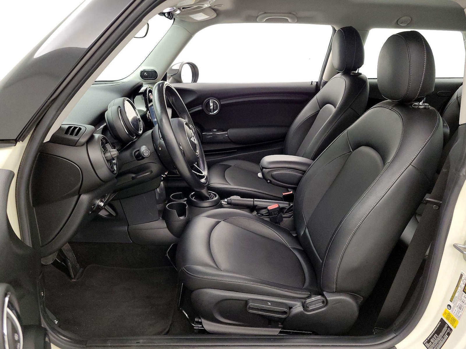 Side Airbags & Leatherette Seats