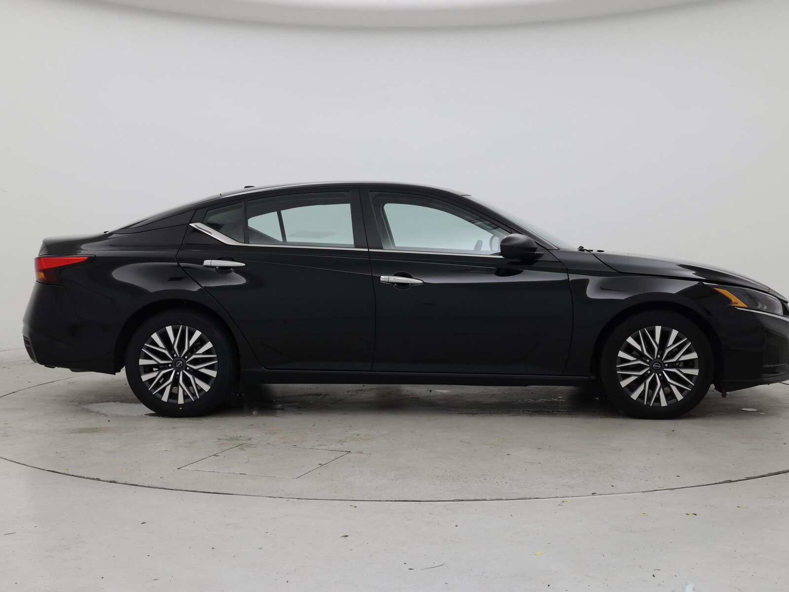 2025 Nissan Altima SV - Photo 8