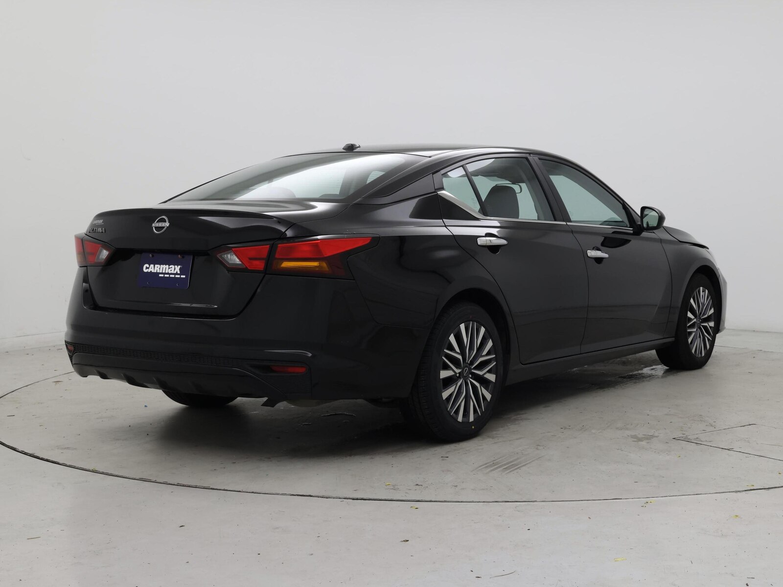 2025 Nissan Altima SV - Photo 9
