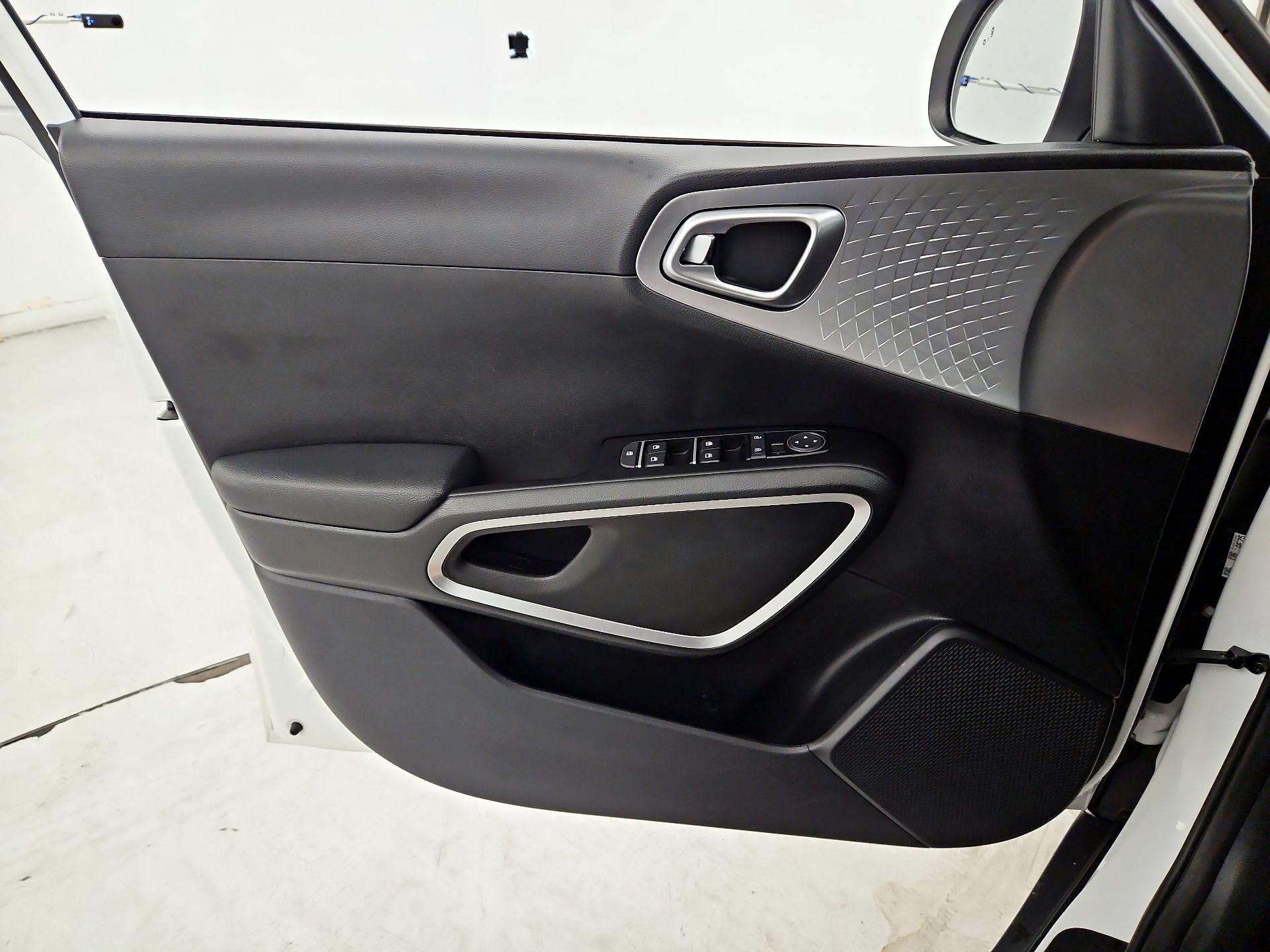 Thumbnail: 2025 Kia Soul - 12