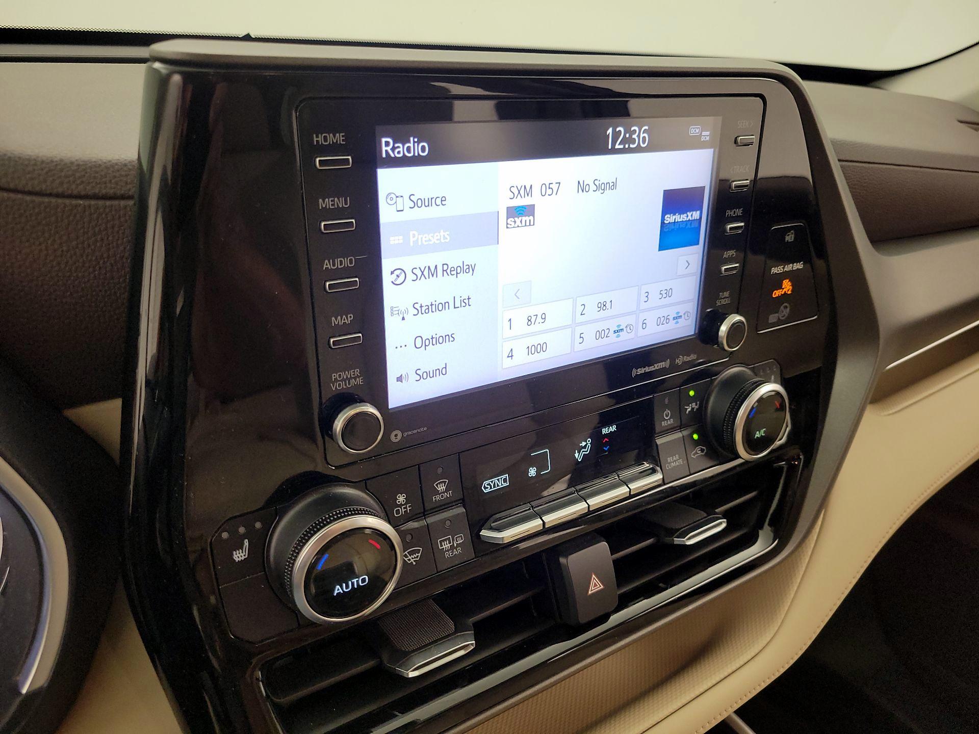 Thumbnail: 2020 Toyota Highlander - 15