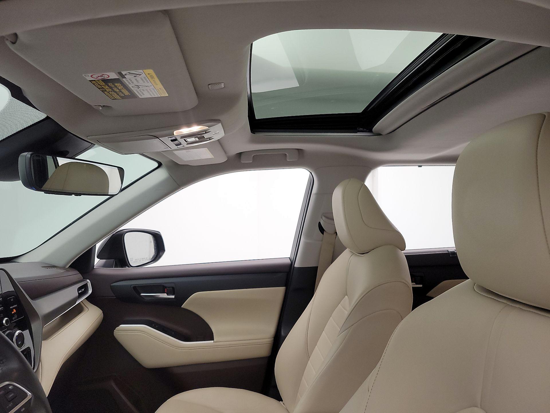 Thumbnail: 2020 Toyota Highlander - 19