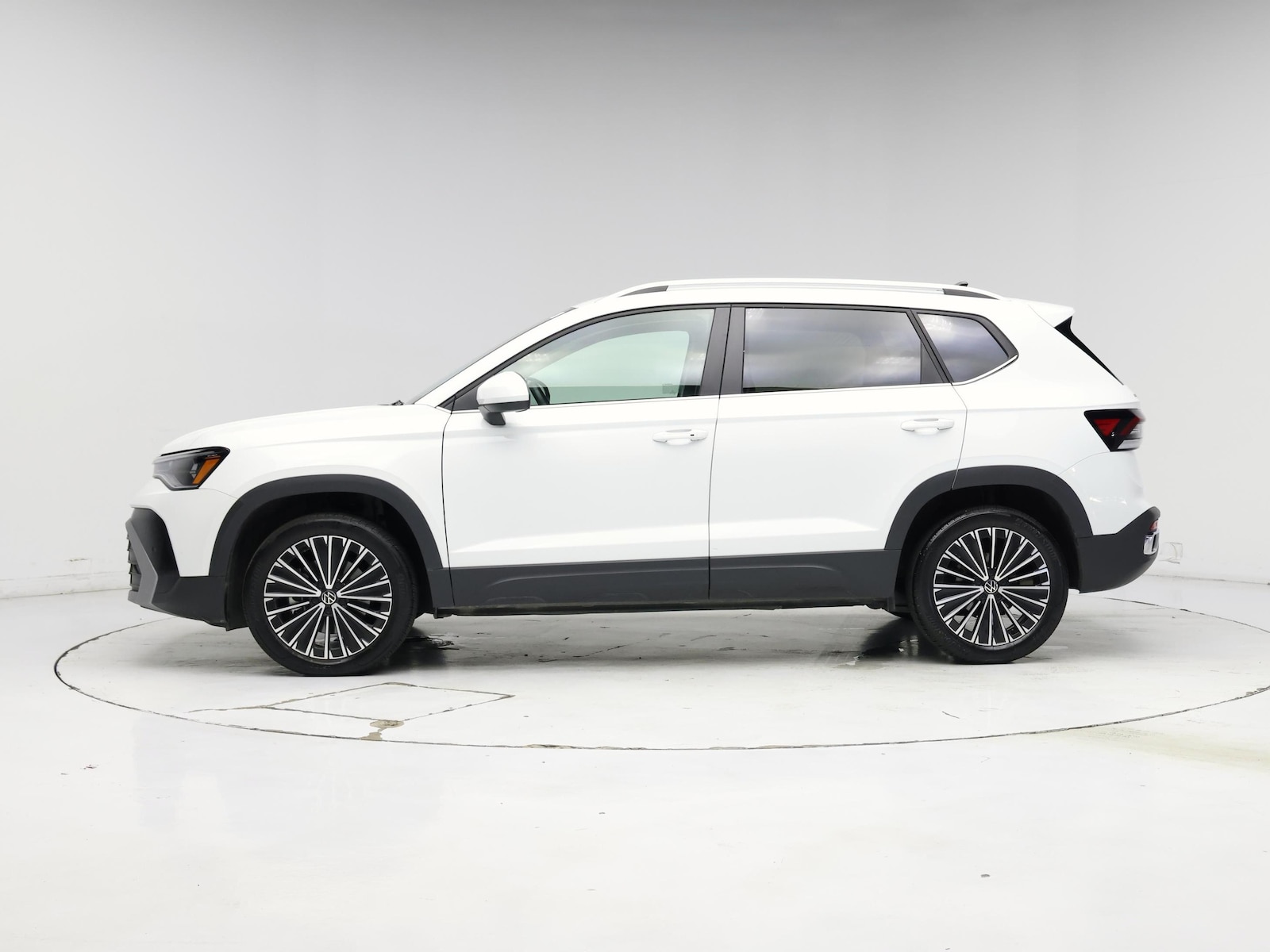 2026 Volkswagen Taos SE, photo 4