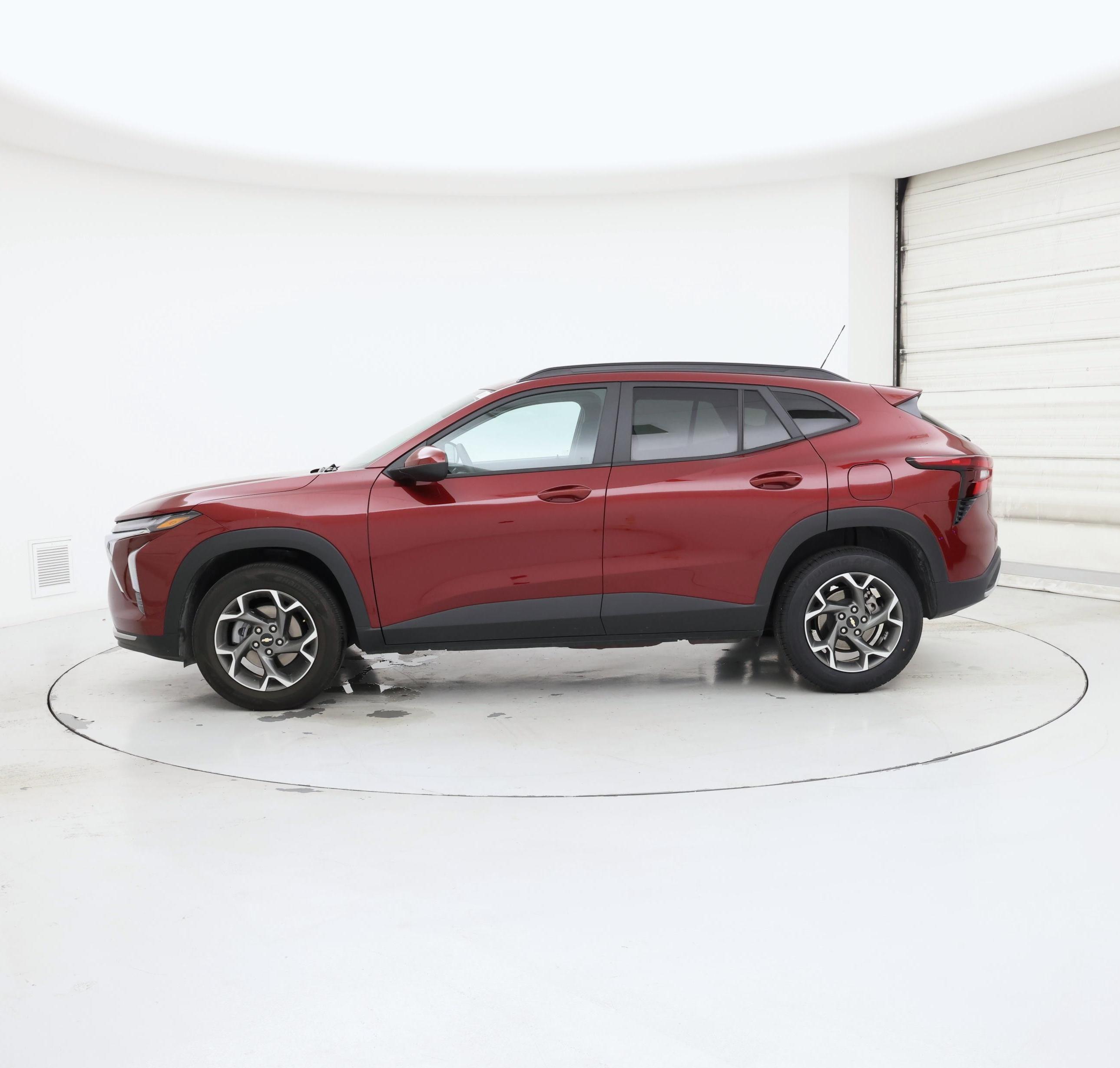 Thumbnail: 2025 Chevrolet Trax - 3