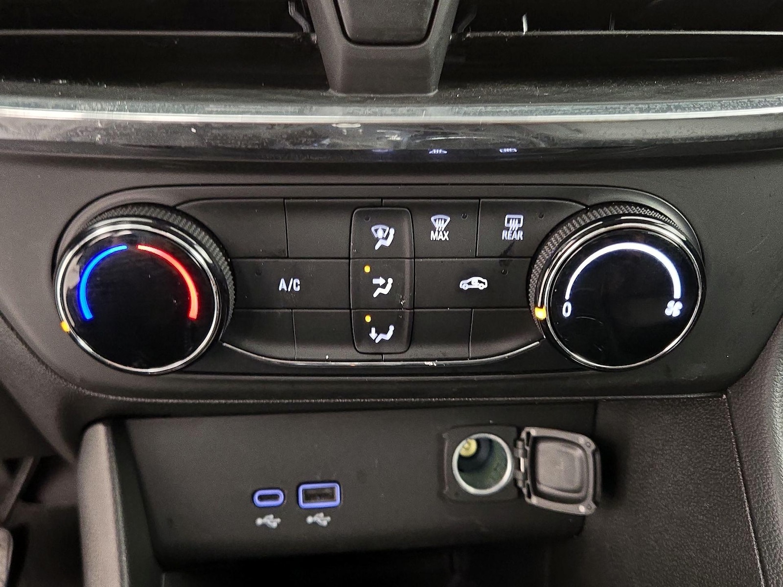 2025 Buick Encore GX Preferred - Photo 17