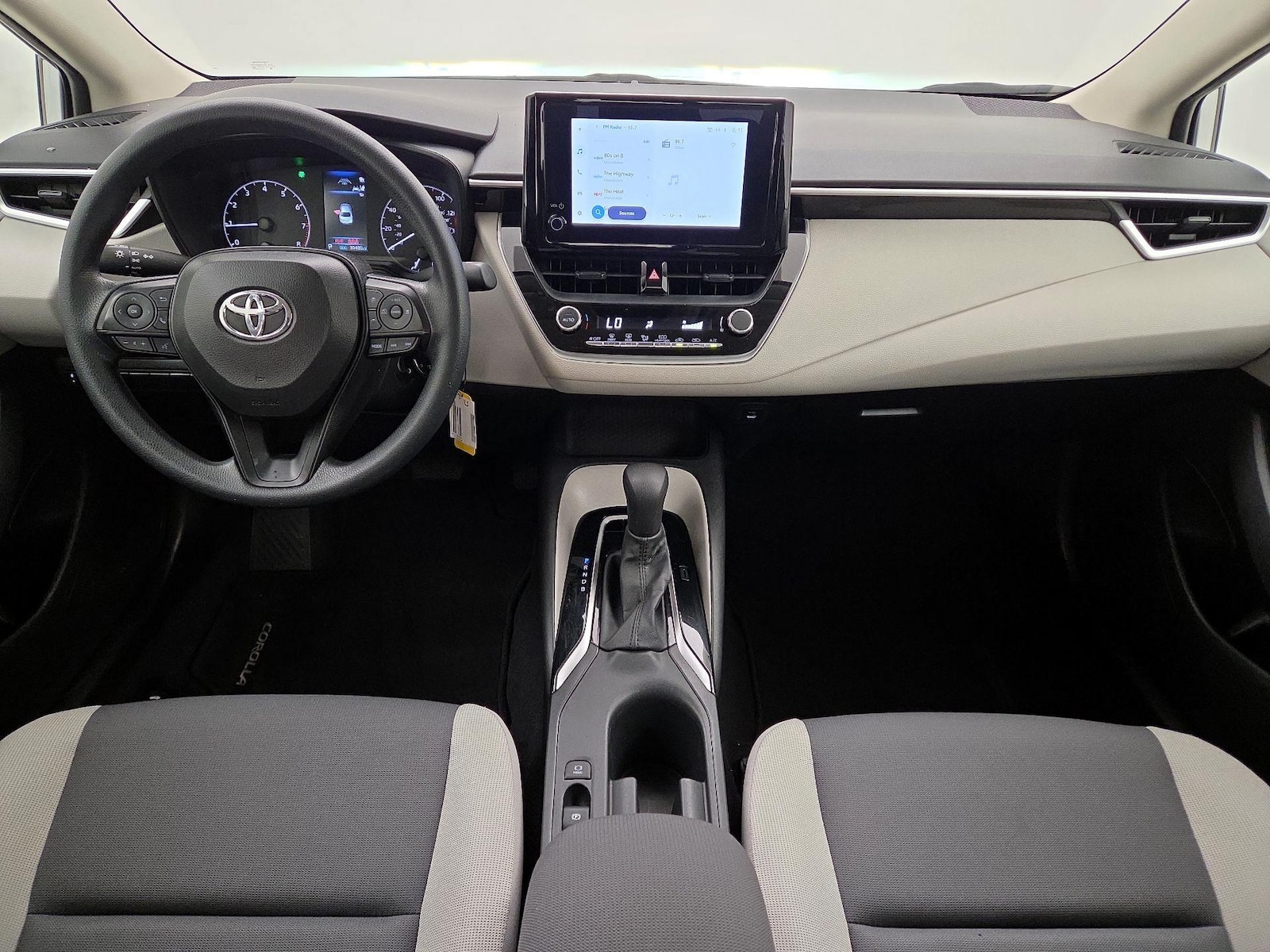 2024 Toyota Corolla LE - Photo 10