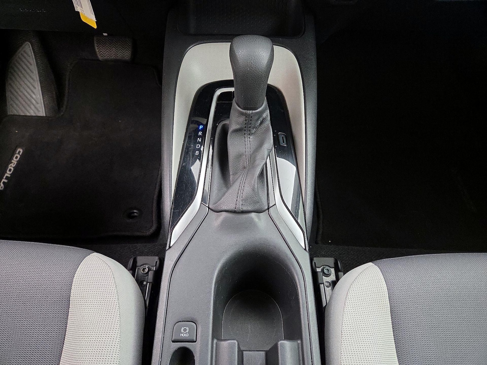2024 Toyota Corolla LE - Photo 17