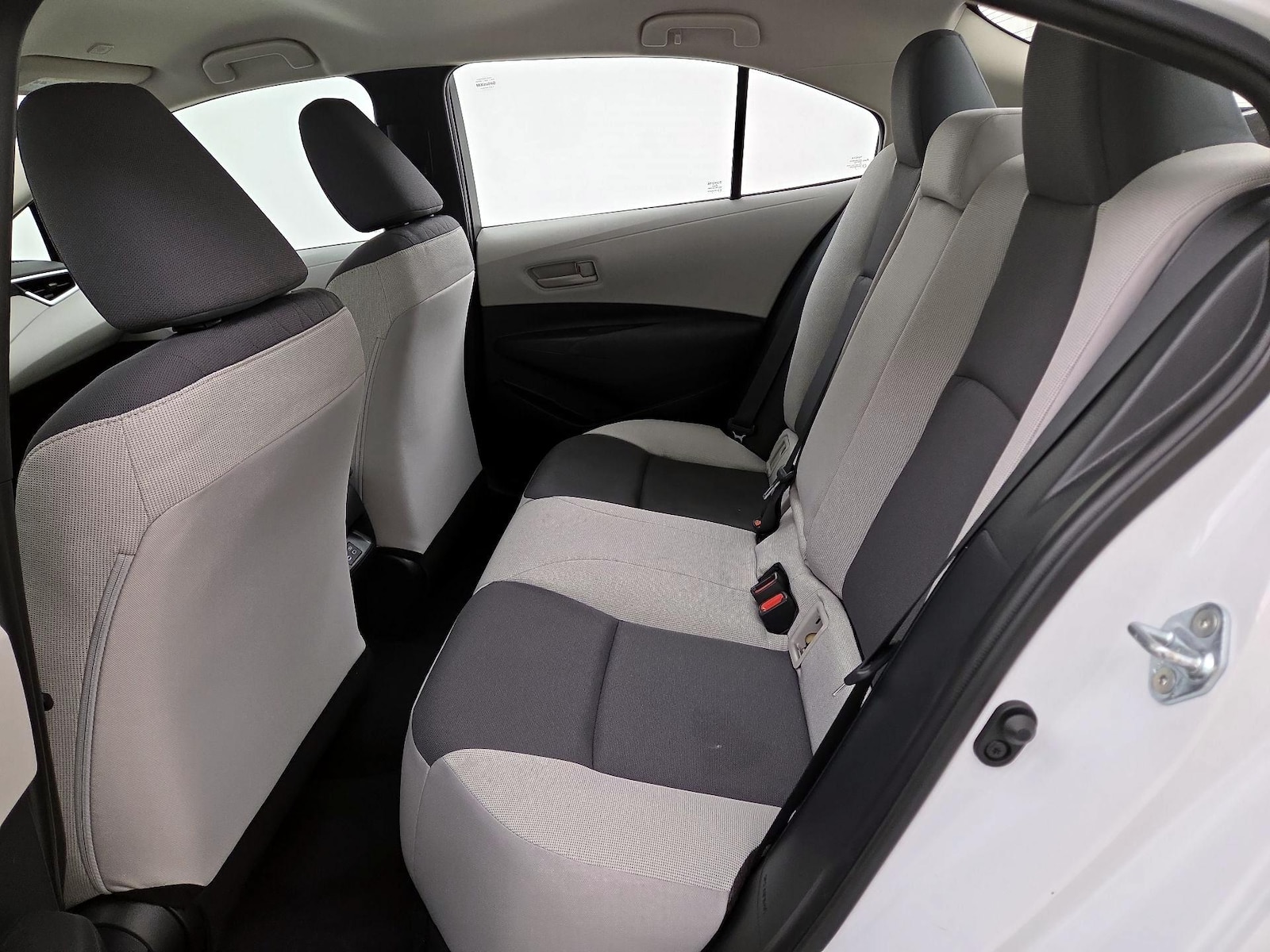 2024 Toyota Corolla LE - Photo 19