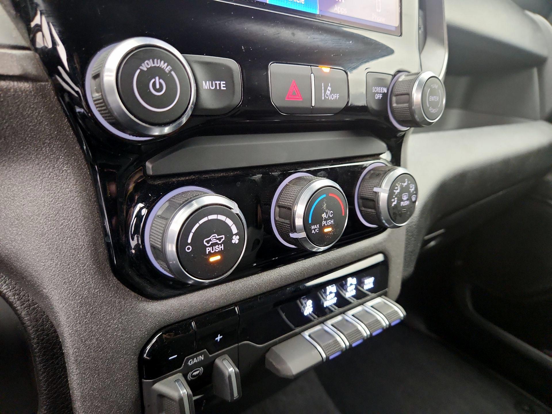 Thumbnail: 2025 RAM 1500 - 16