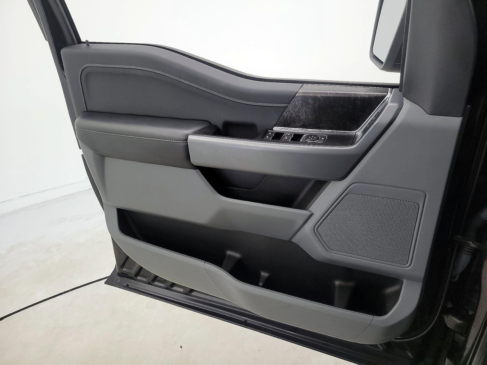 2022 Ford F-150 XLT - Photo 13