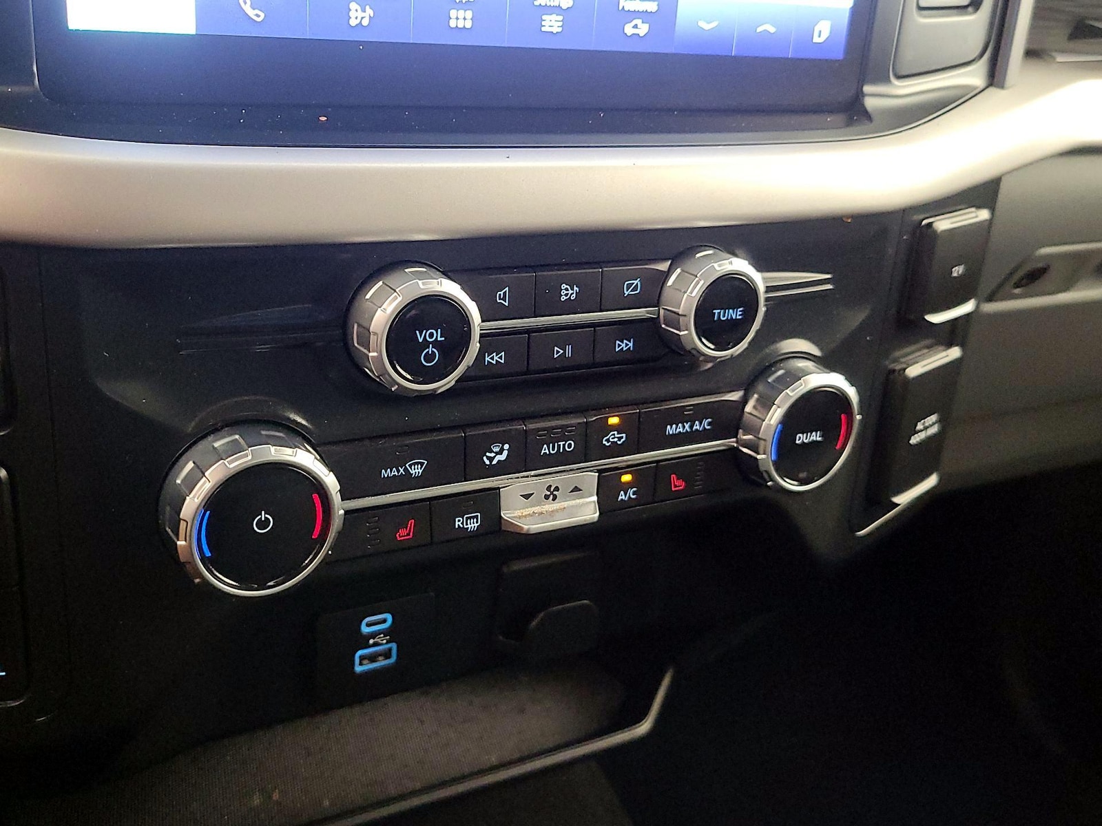 2022 Ford F-150 XLT - Photo 17