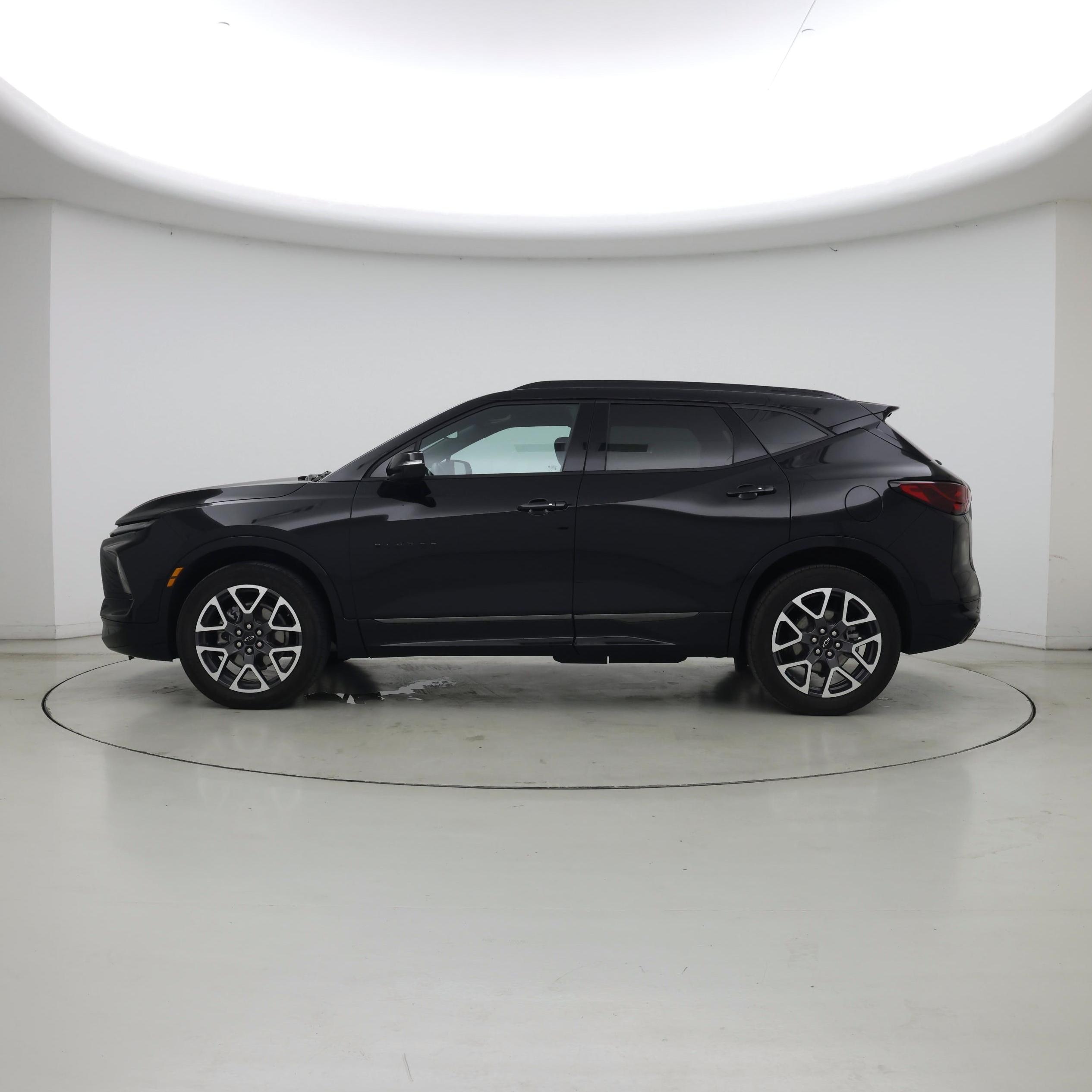 Thumbnail: 2025 Chevrolet Blazer - 3