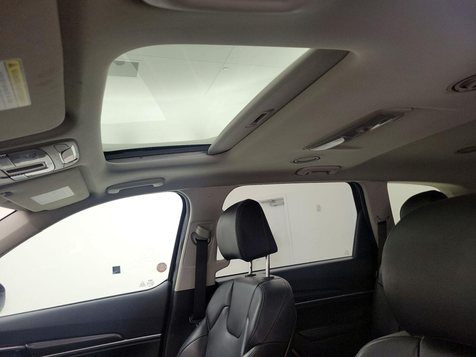 Sunroof(s) & Overhead Airbags