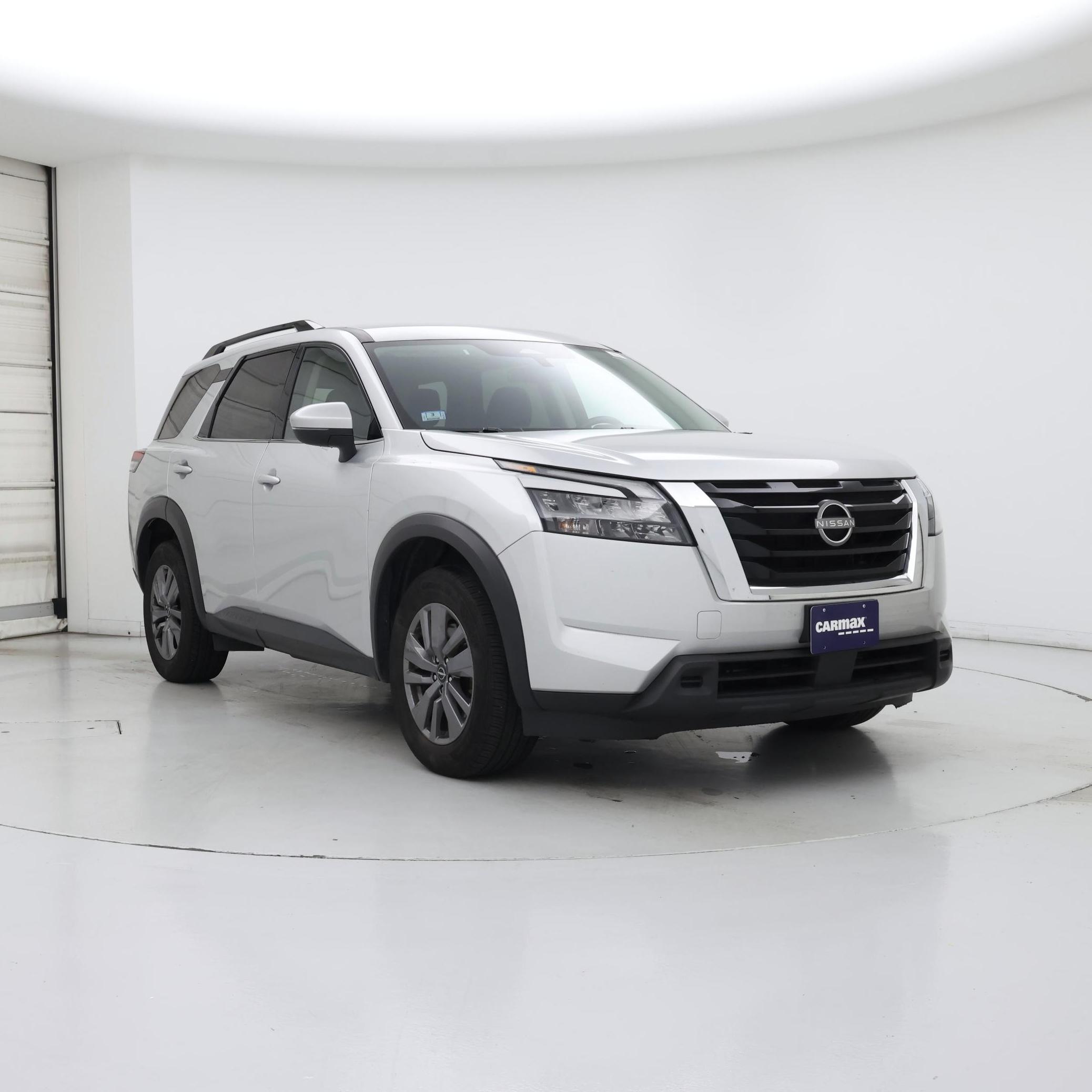 Silver 2025 Nissan Pathfinder SUV / Crossover Front-Wheel Drive Automatic