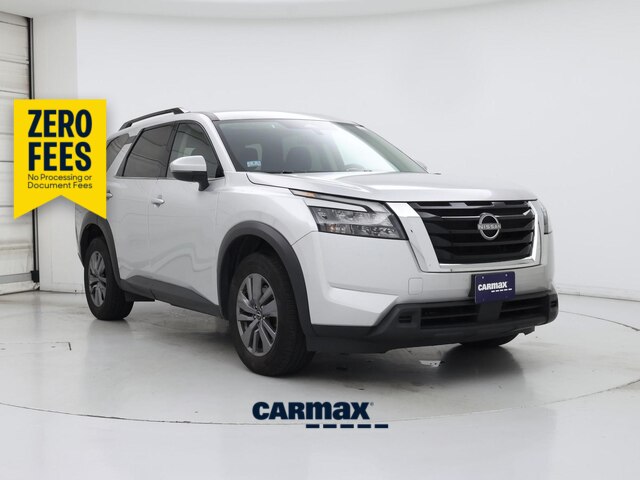 Silver 2025 Nissan Pathfinder SUV / Crossover Front-Wheel Drive Automatic