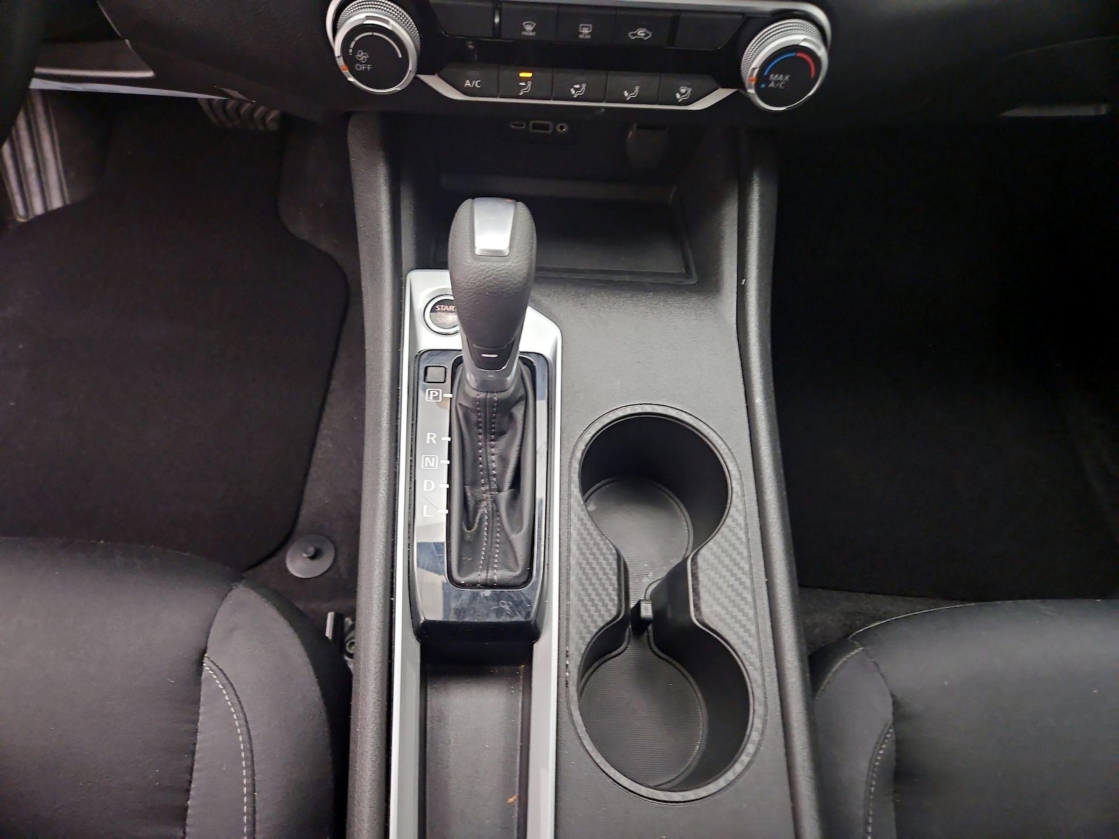 2025 Nissan Altima SV - Photo 18