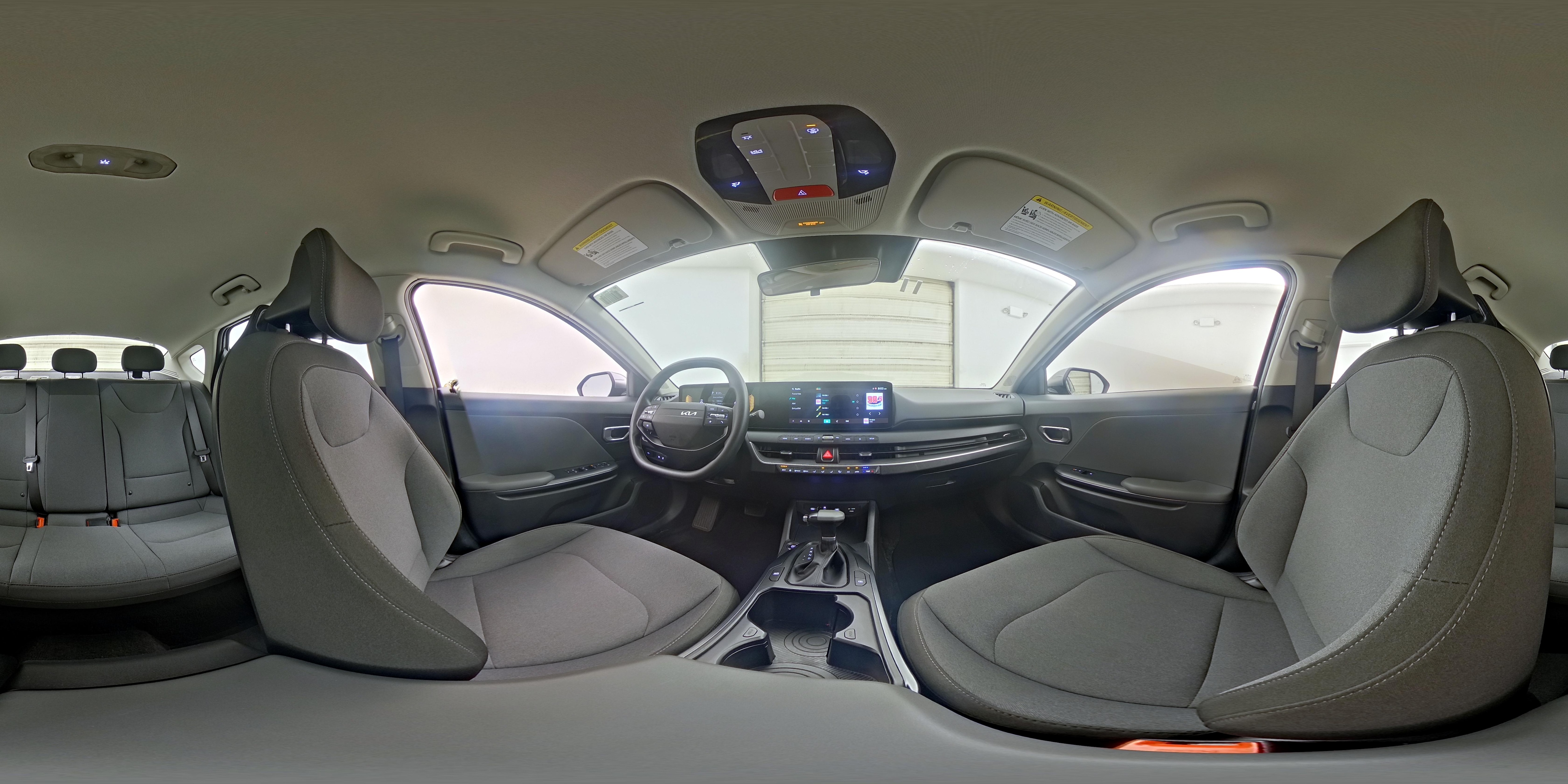 2025 Kia K4 LXS - Photo 24