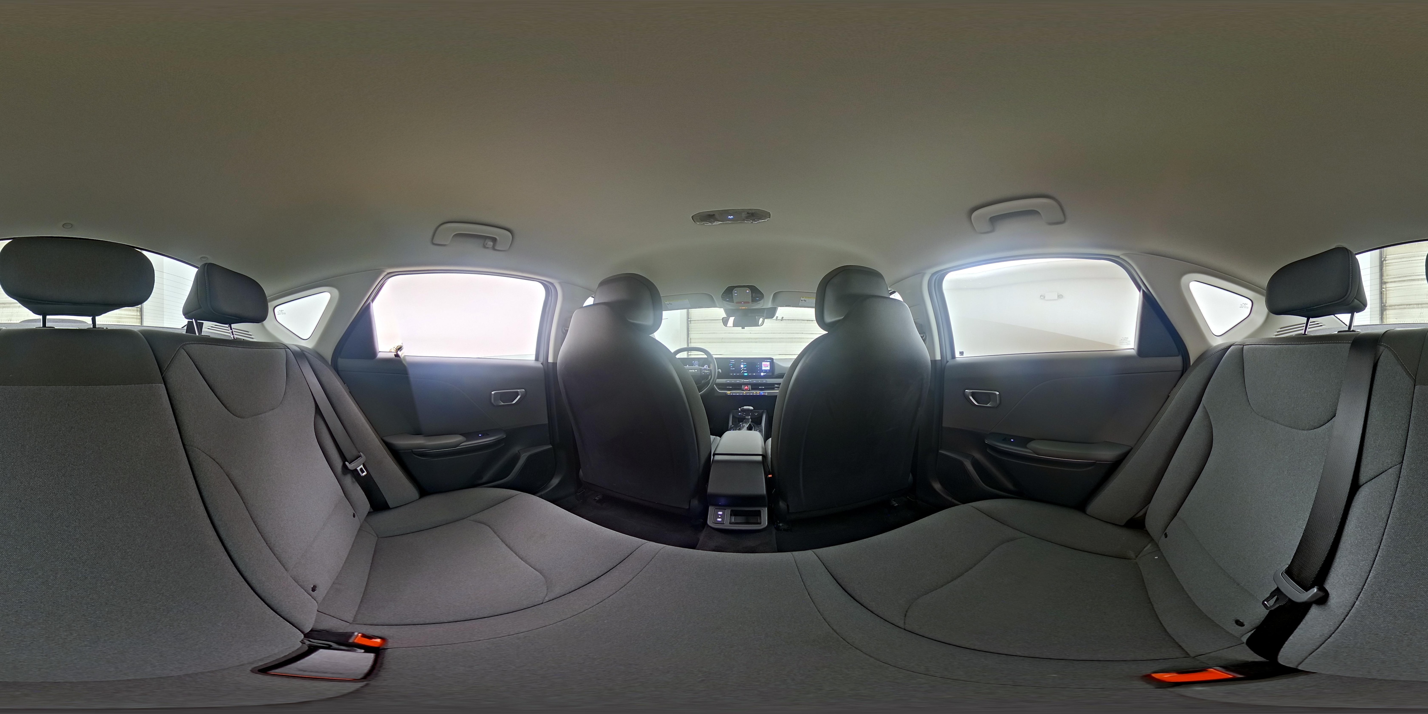 2025 Kia K4 LXS - Photo 25