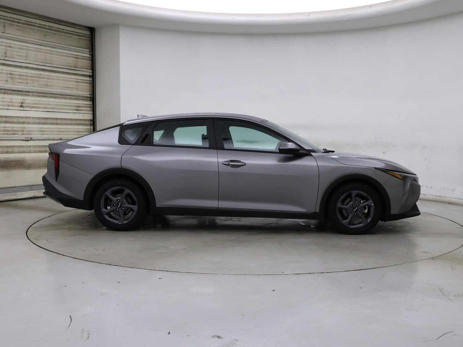 2025 Kia K4 LXS - Photo 8