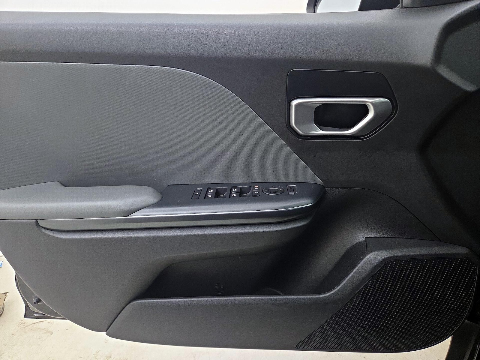 2025 Kia K4 LXS - Photo 13