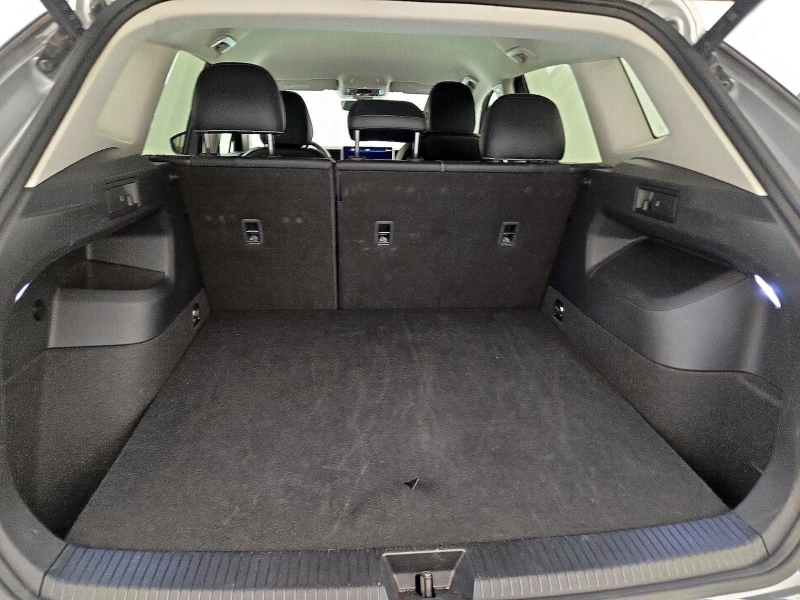 2026 Volkswagen Tiguan SE - Photo 21