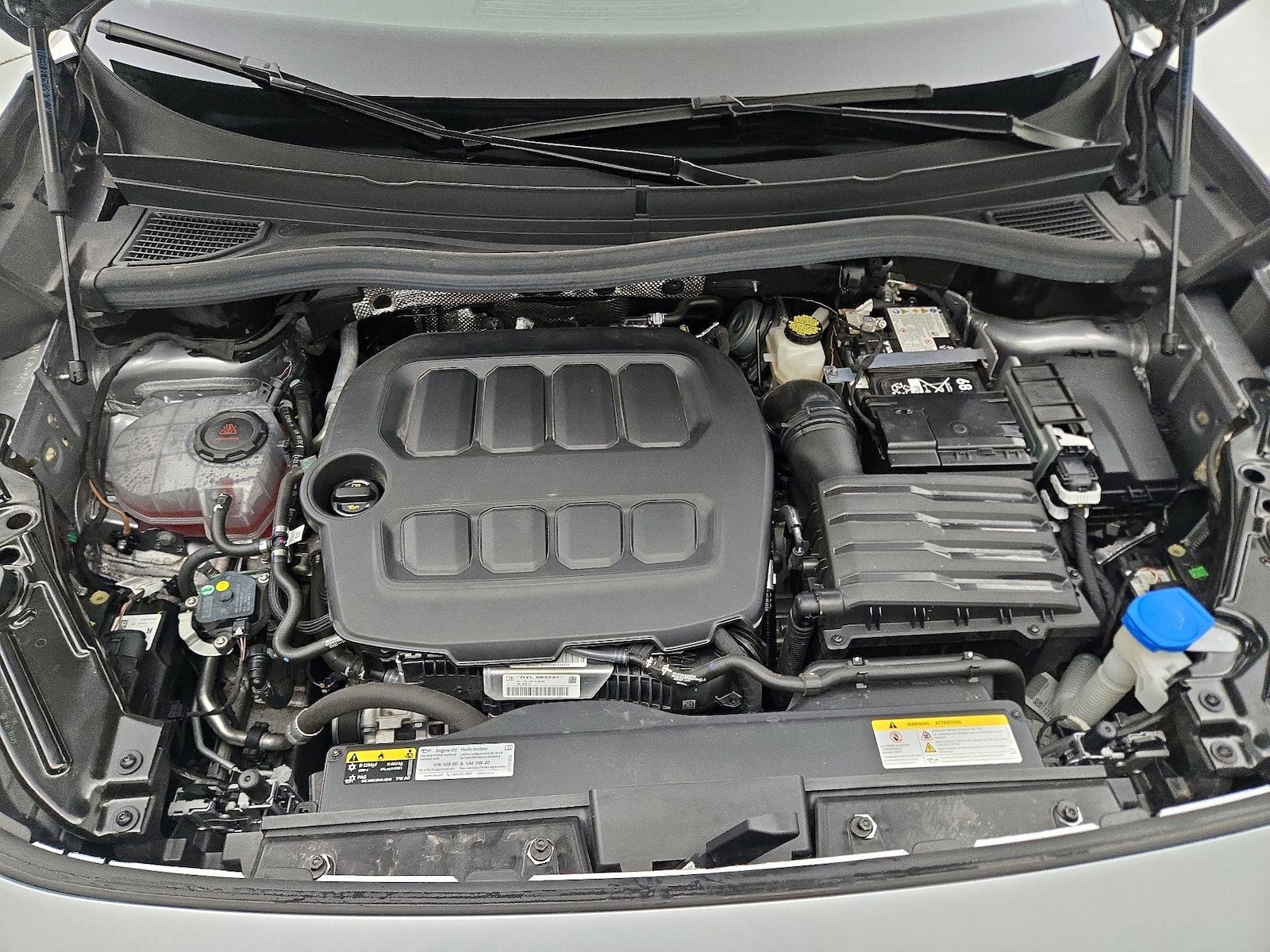 2026 Volkswagen Tiguan SE - Photo 22