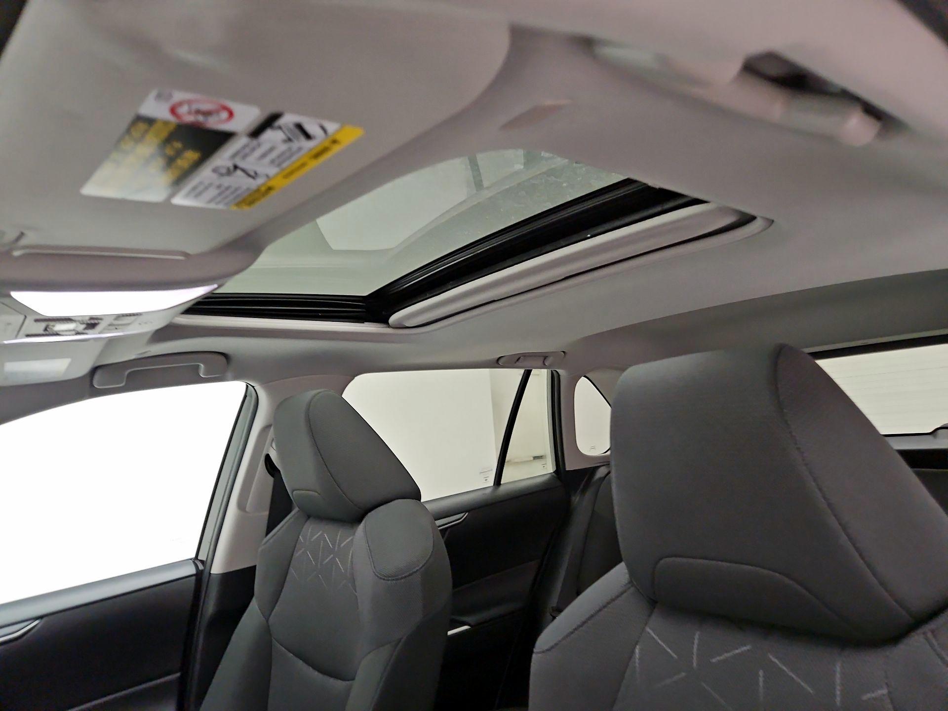 Thumbnail: 2024 Toyota RAV4 - 19
