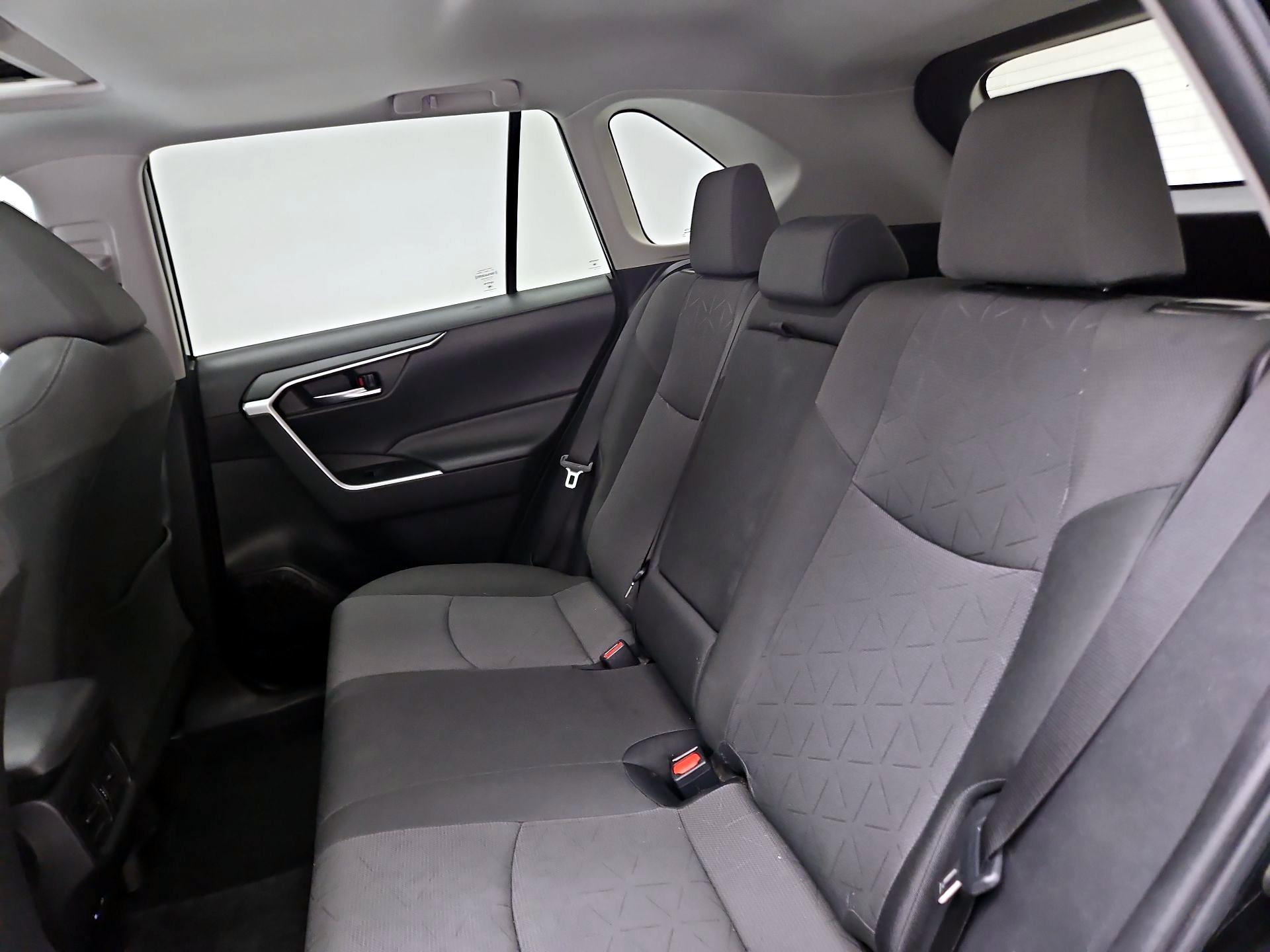 Thumbnail: 2024 Toyota RAV4 - 20