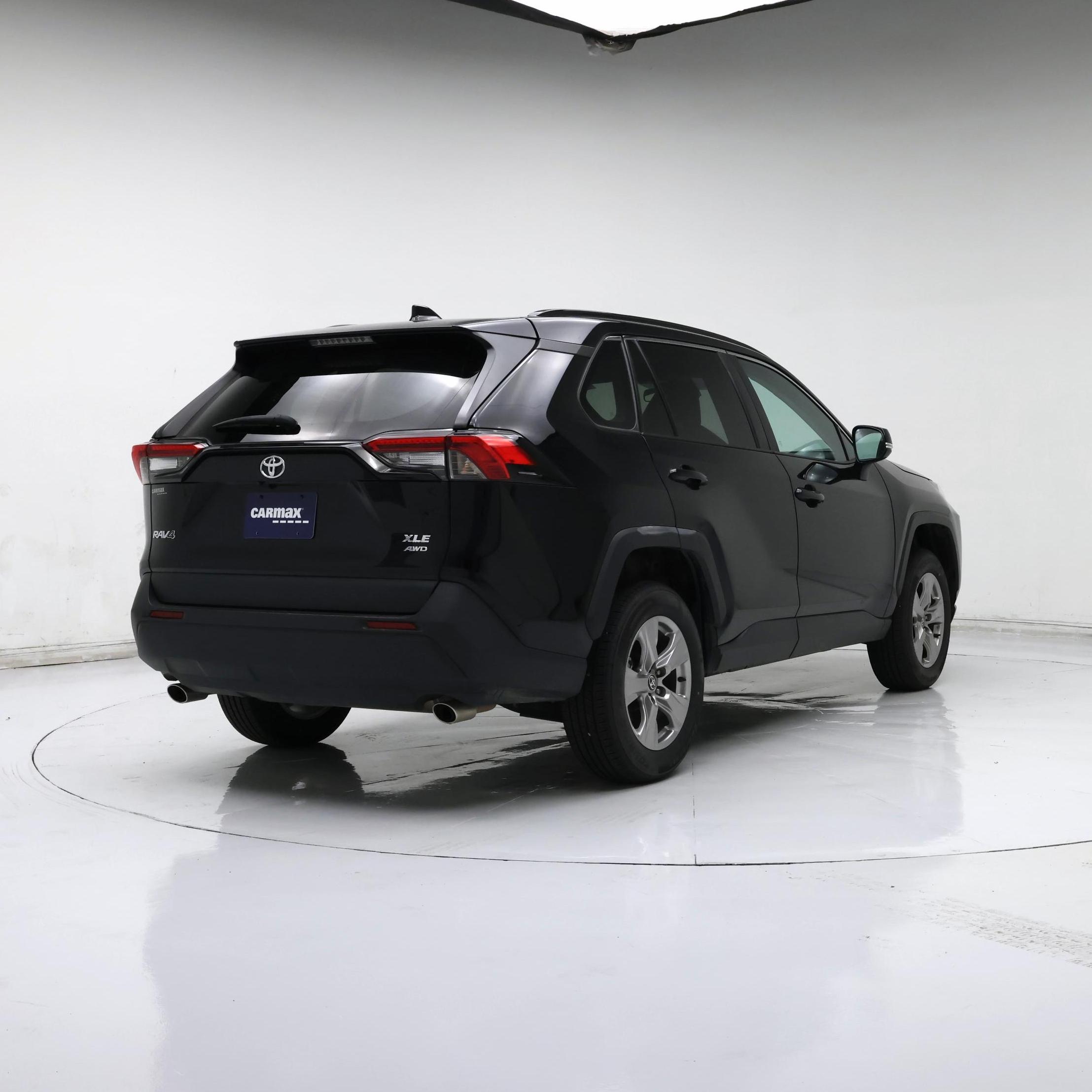 Thumbnail: 2024 Toyota RAV4 - 8
