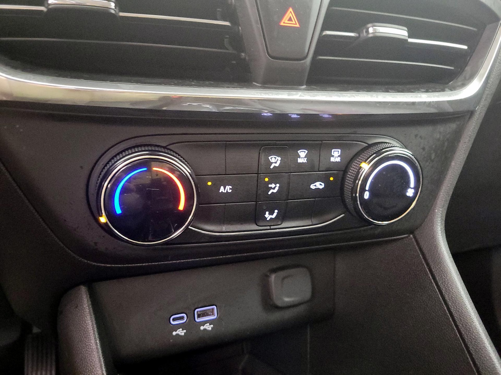 2025 Buick Encore GX Preferred - Photo 18