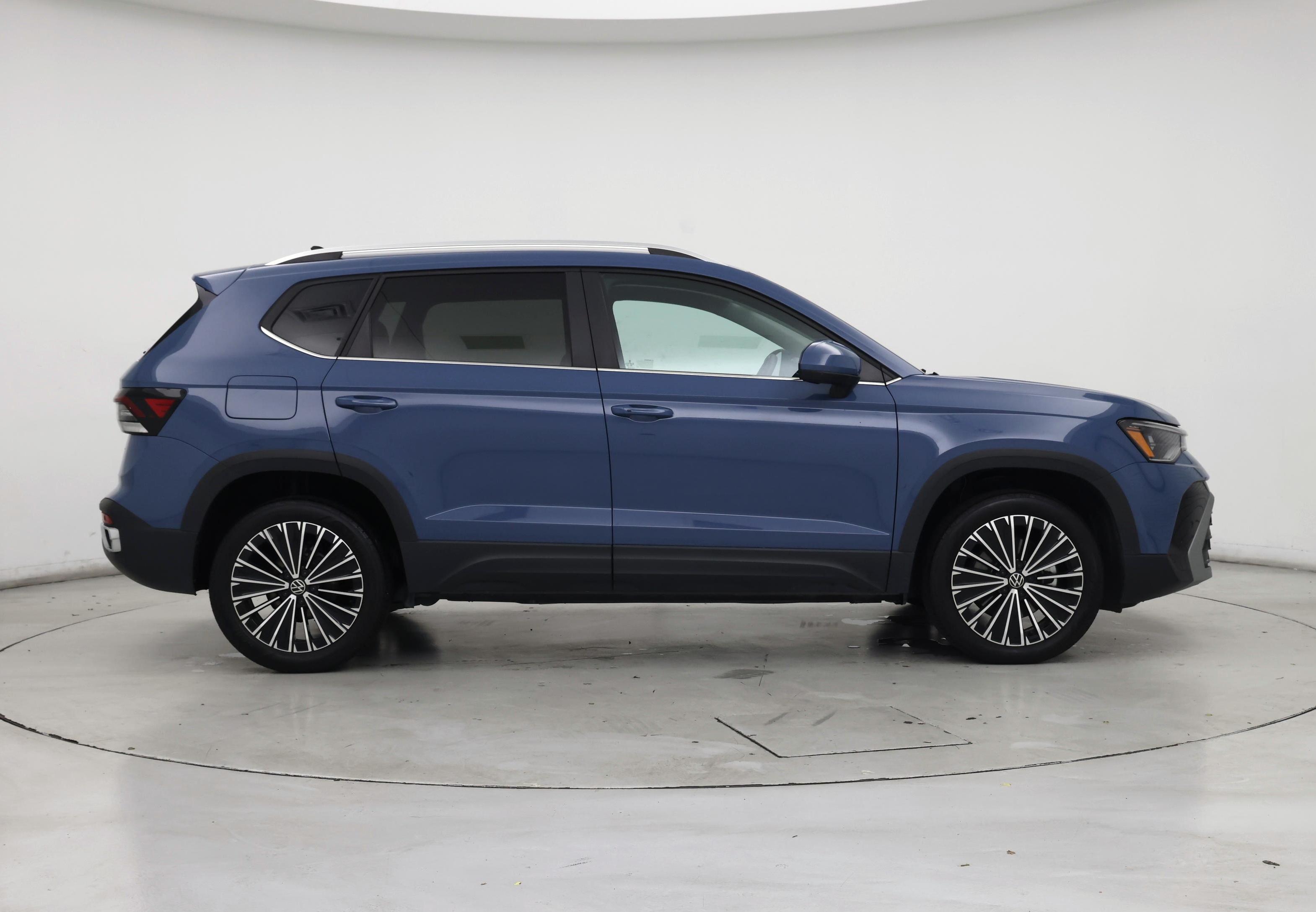 Thumbnail: 2026 Volkswagen Taos - 7
