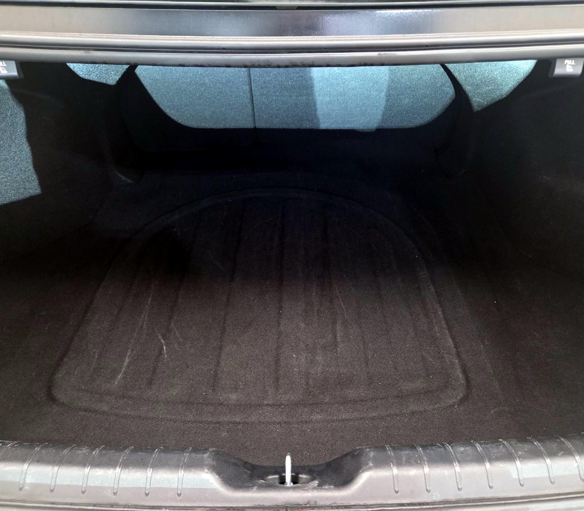 Trunk/Cargo (Seats Up)